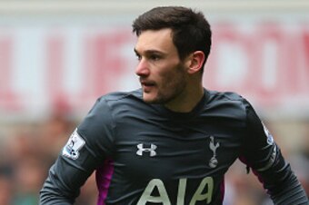 LONDON, ENGLAND - FEBRUARY 22:  Hugo Lloris of Tottenham Hotspur in action during the Barclays Premier League match between Tottenham Hotspur and West Ham United at White Hart Lane on February 22, 2015 in London, England.  (Photo by Paul Gilham/Getty Imag