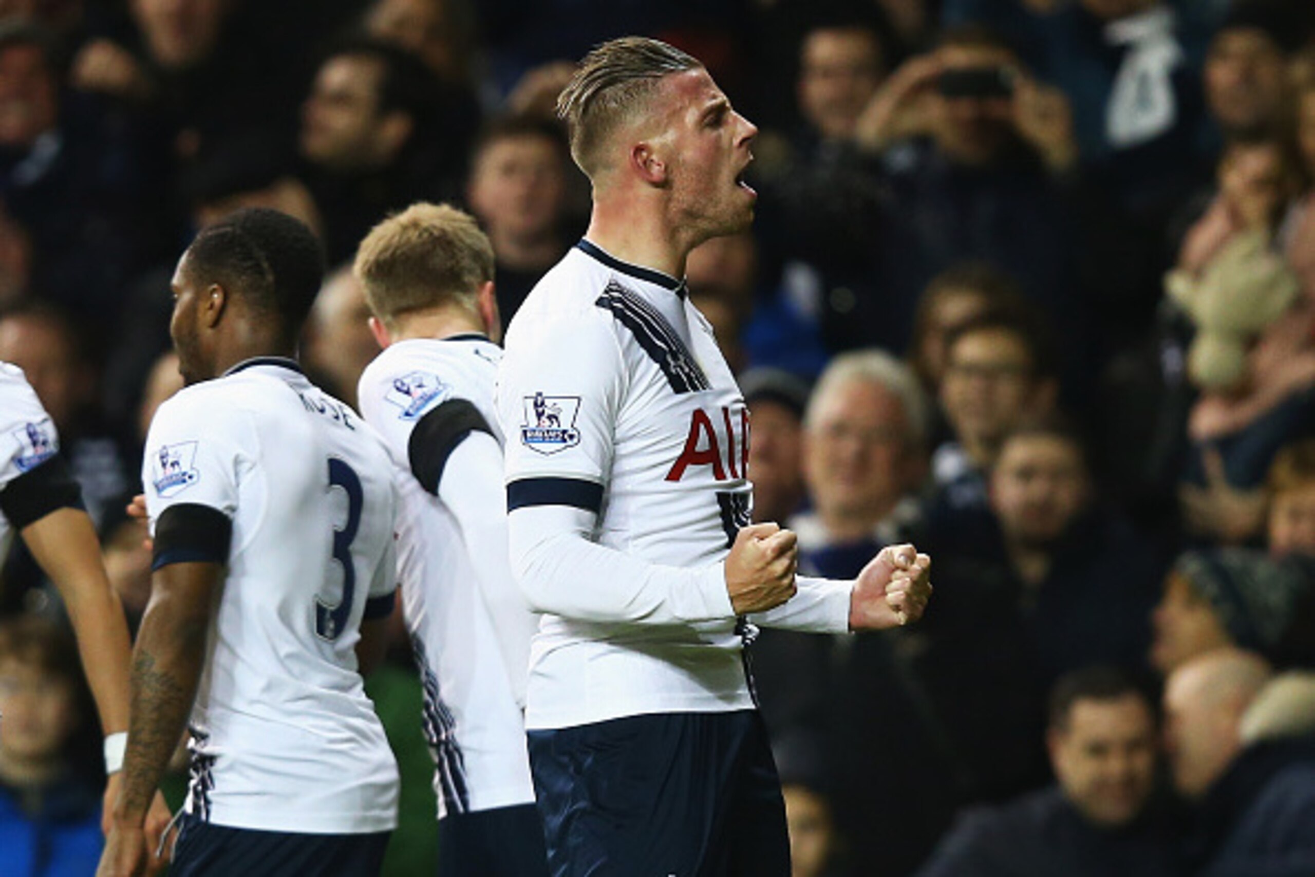 LONDON, ENGLAND - NOVEMBER 22: Toby Alderweireld of Tottenham Hotspur celebrates scoring his teams second goal during the Barclays Premier League match between Tottenham Hotspur and West Ham United at White Hart Lane on November 22, 2015 in London, Englan