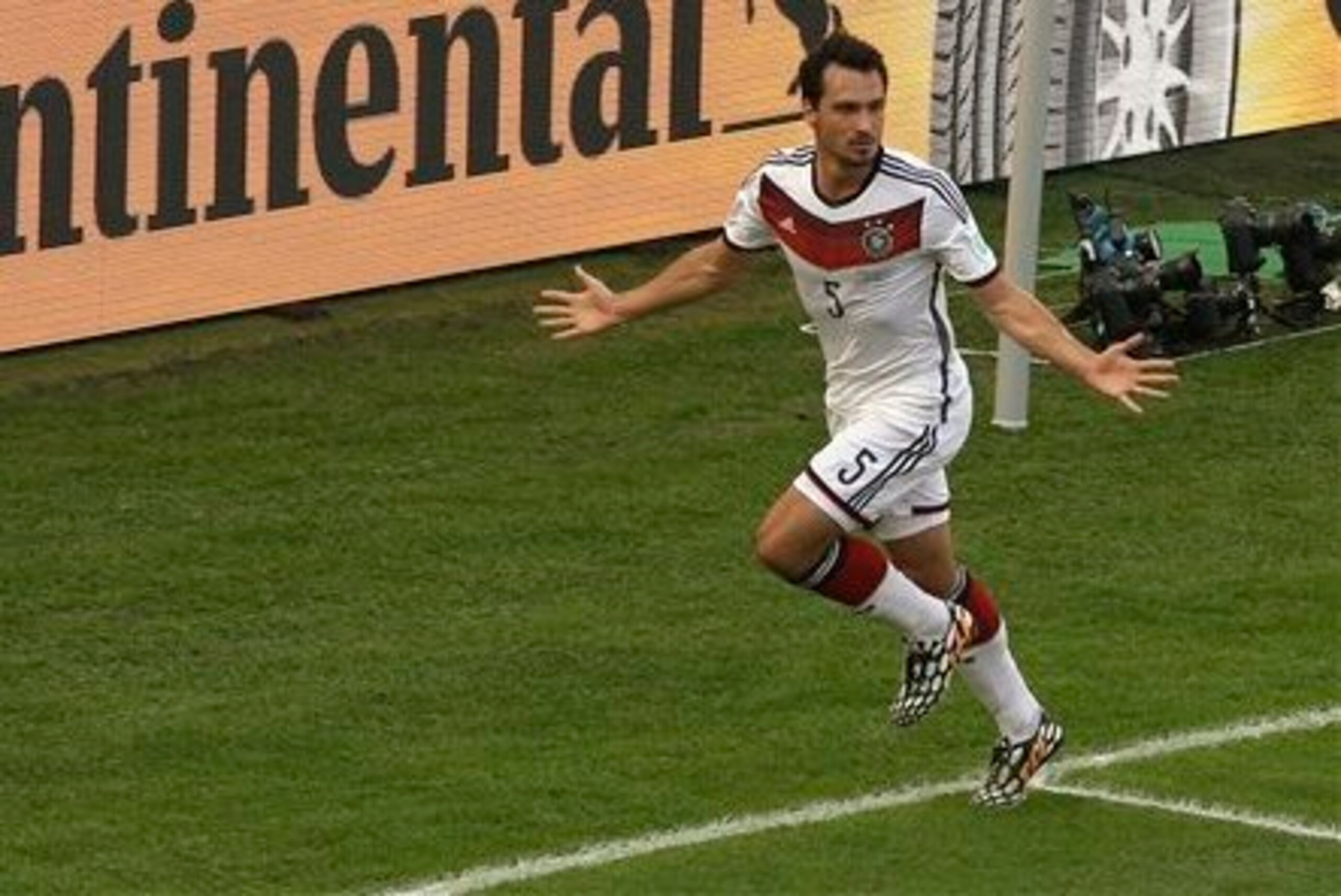 Hummels celebrating his winner in the World Cup Quarterfinal against France.