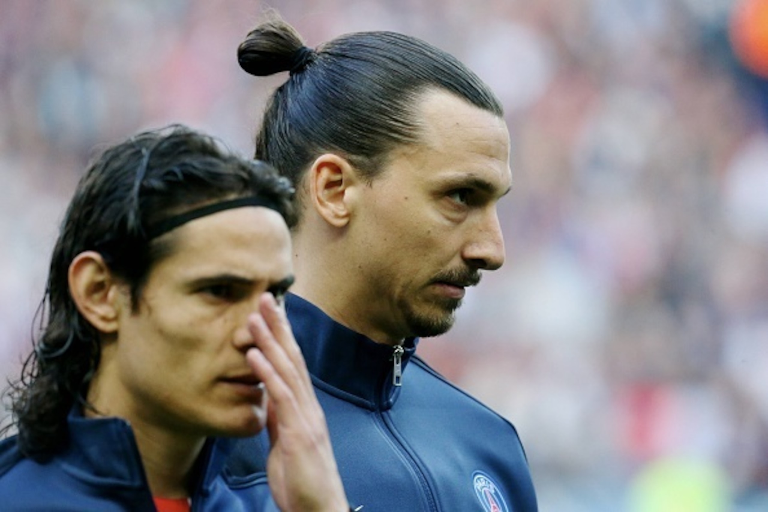 PARIS, FRANCE - MAY 30: Zlatan Ibrahimovic of Paris Saint-Germain react with Edinson Cavani before the French Cup Final between A.J Auxerre and Paris Saint-Germain FC at Stade de France on may 30, 2015 in Paris, France. (Photo by Xavier Laine/Getty Imag PARIS, FRANCE - MAY 30: Zlatan Ibrahimovic of Paris Saint-Germain react with Edinson Cavani before the French Cup Final between A.J Auxerre and Paris Saint-Germain FC at Stade de France on may 30, 2015 in Paris, France. (Photo by Xavier Laine/Getty Imag