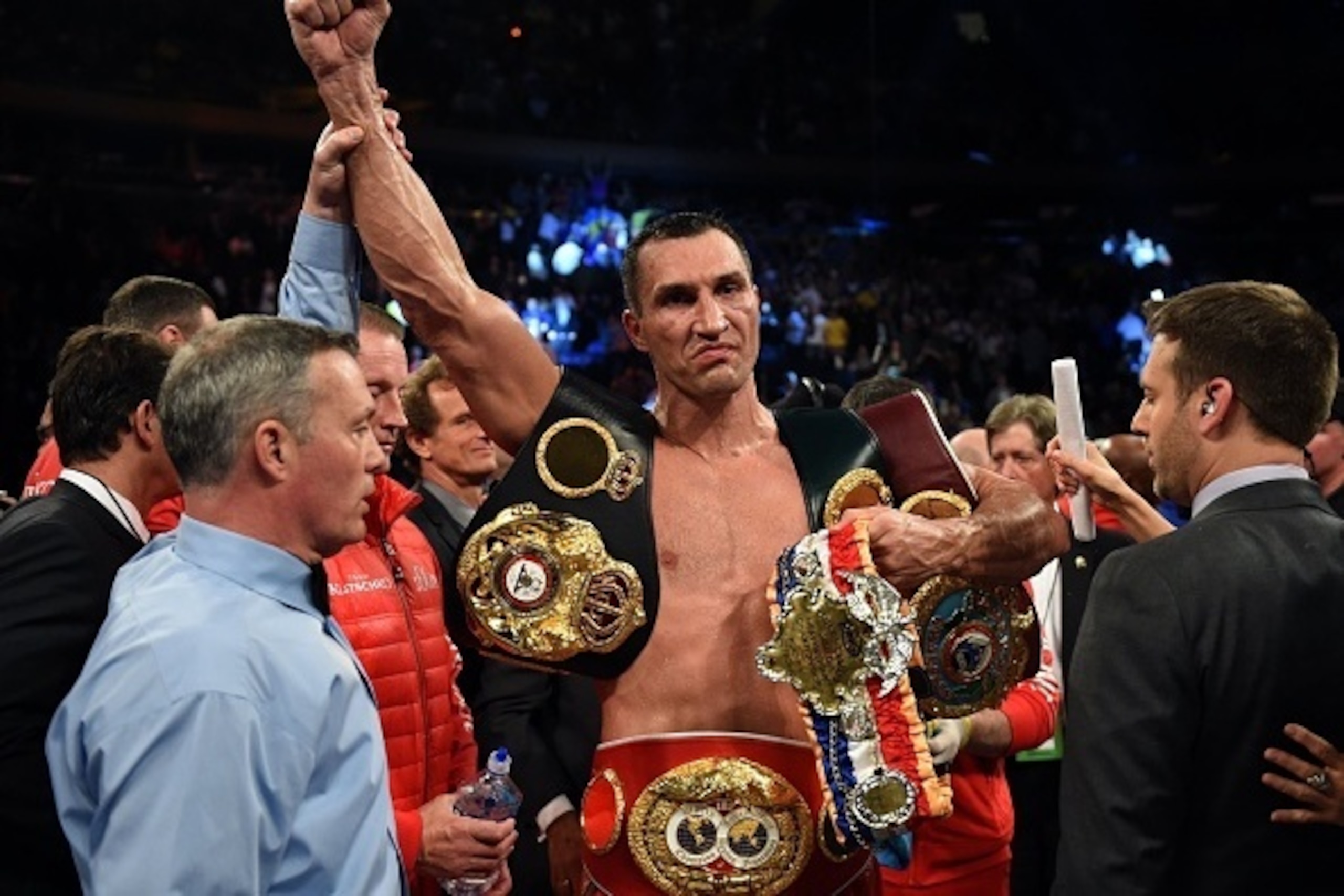 Wladimir Klitschko of the Ukraine celebrates his win over Bryant Jennings of the US after their World Heavyweight Championship boxing bout at Madison Square Garden in New York on April 25, 2015. AFP PHOTO / TIMOTHY A. CLARY        (Photo credit should rea