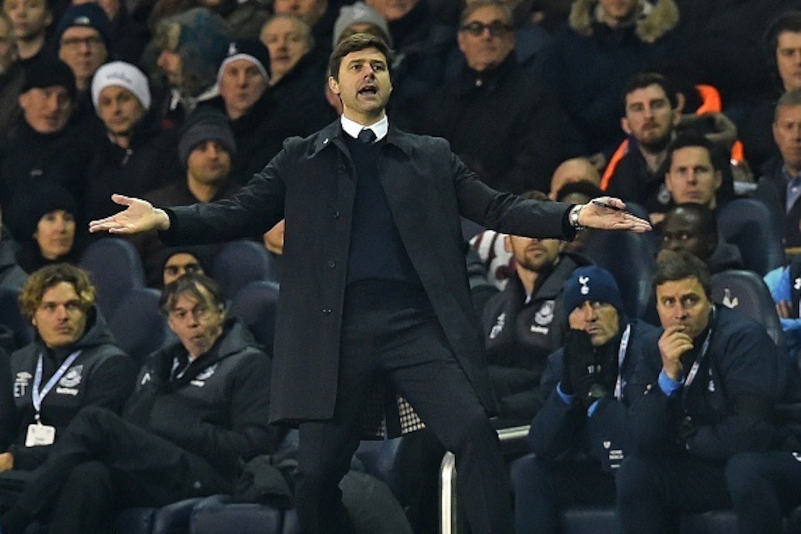 Tottenham Hotspur's Argentinian Head Coach Mauricio Pochettino gestures during the English Premier League football match between Tottenham Hotspur and West Ham United at White Hart Lane in north London on November 22, 2015. AFP PHOTO / BEN STANSALL

RESTR