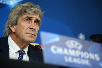 Manchester City's Chilean coach Manuel Pellegrini looks on during a press conference at the 'Juventus Stadium' in Turin on November 24, 2015, on the eve of the UEFA Champions League football match Juventus versus Manchester City.  AFP PHOTO / MARCO BERTOR