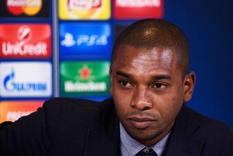 TURIN, ITALY - NOVEMBER 24:  Fernandinho talks during a Manchester City press conference ahead of the UEFA Champions League match against Juventus at Juventus Stadium on November 24, 2015 in Turin, Italy.  (Photo by Mike Hewitt/Getty Images)