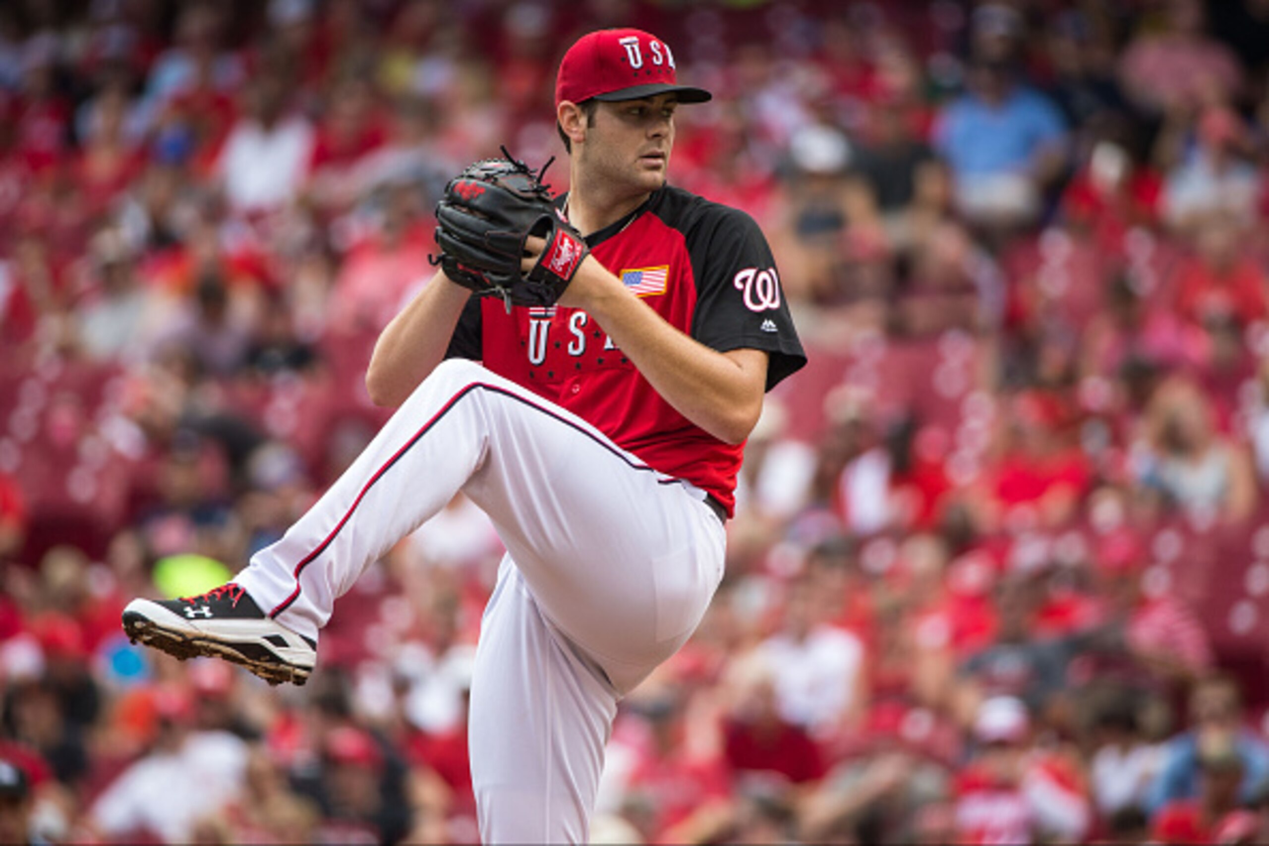 CINCINNATI, OH- JULY 12: Lucas Giolito #27 of the U.S. Team pitches during the SiriusXM All-Star Futures Game at the Great American Ball Park on July 12, 2015 in Cincinnati, Ohio. (Photo by Brace Hemmelgarn/Minnesota Twins/Getty Images)