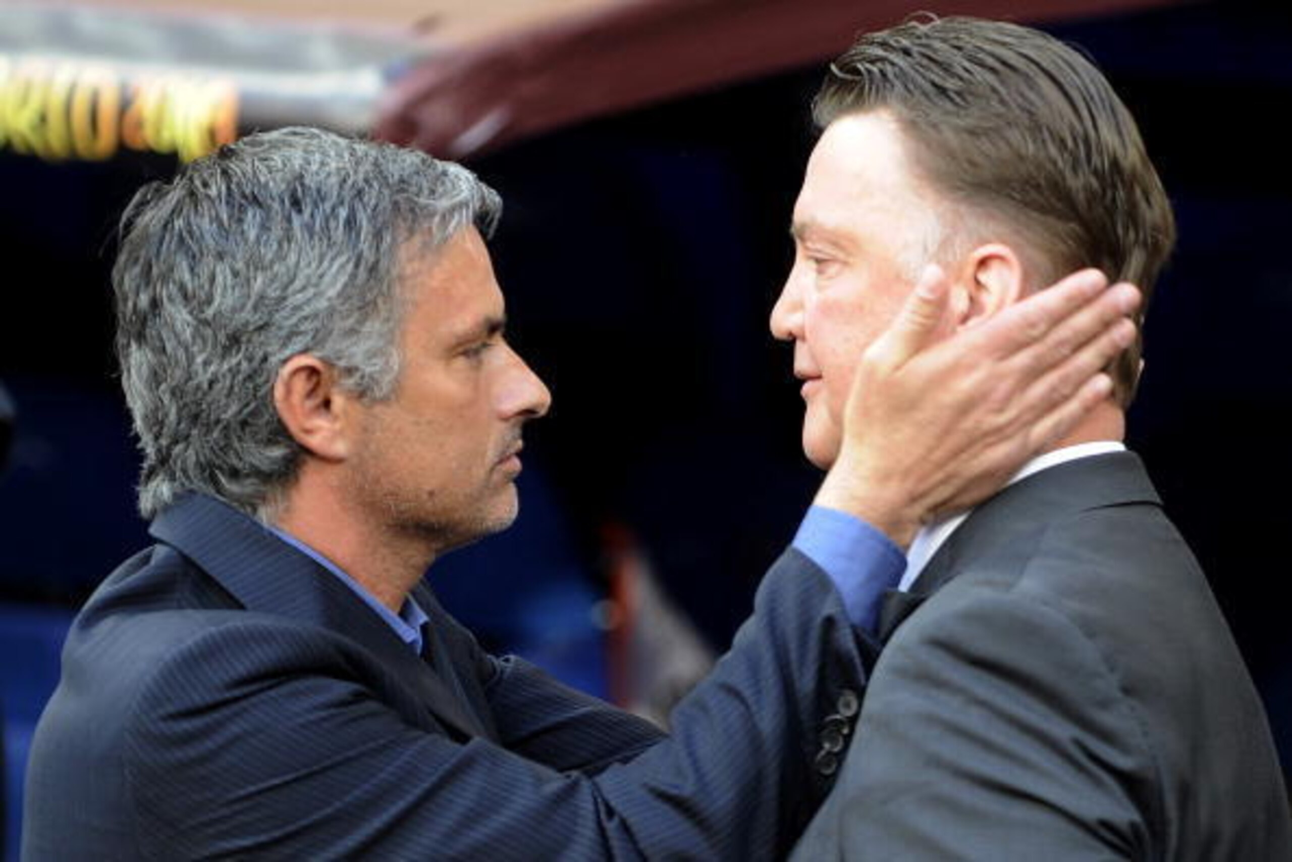 Bayern Munich's Dutch head coach Louis van Gaal (R) and Inter Milan's Portuguese  coach Jose Mourinho greet each other before the UEFA Champions League final football match Inter Milan against Bayern Munich at the Santiago Bernabeu stadium in Madrid on Ma