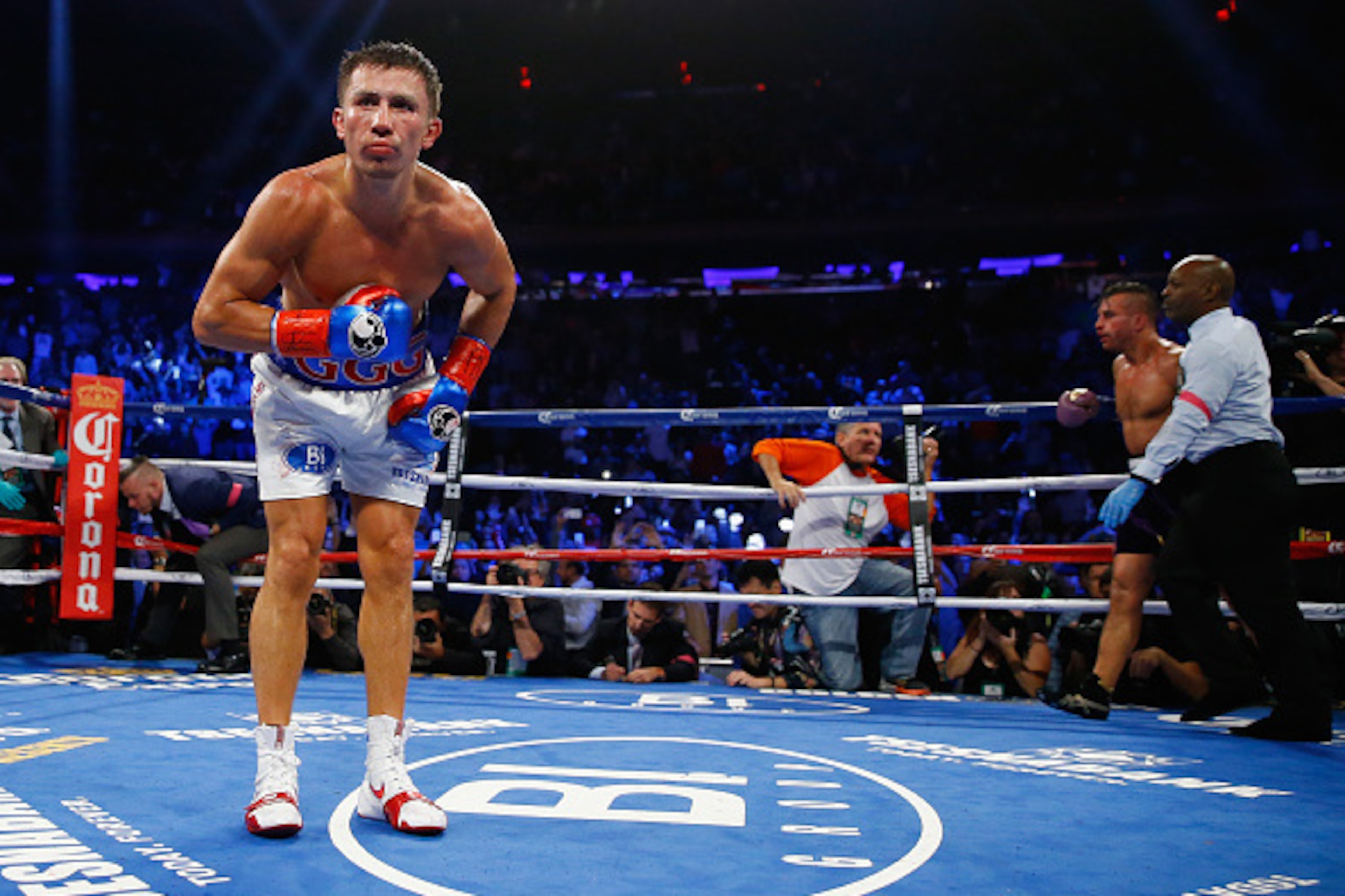 NEW YORK, NY - OCTOBER 17:  Gennady Golovkin celebrates his eigth round tko against  David Lemieux during their WBA/WBC interim/IBF middleweight title unification bout at Madison Square Garden on October 17, 2015 in New York City.  (Photo by Al Bello/Gett