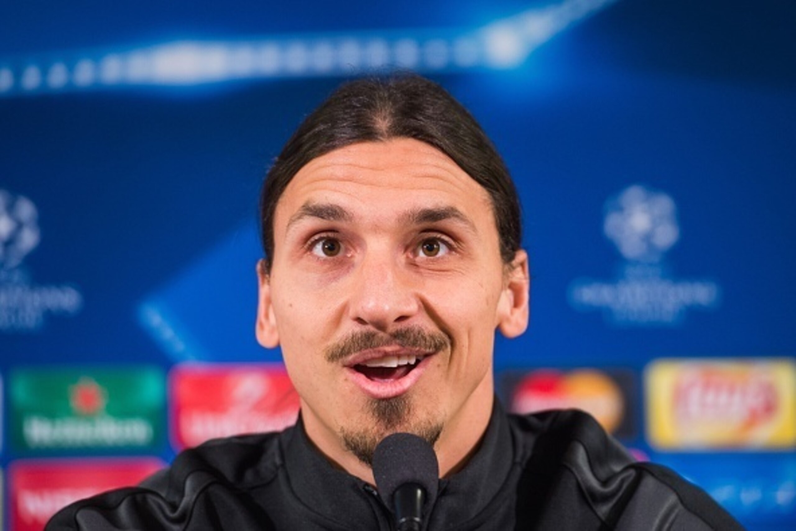Paris Saint-Germain`s Swedish forward Zlatan Ibrahimovic speaks at a press conference, on November 24, 2015, on the eve of the UEFA Champions League Group A football match between Malmo FF and Paris Saint-Germain ( PSG ). AFP PHOTO / JONATHAN NACKSTRAND Paris Saint-Germain`s Swedish forward Zlatan Ibrahimovic speaks at a press conference, on November 24, 2015, on the eve of the UEFA Champions League Group A football match between Malmo FF and Paris Saint-Germain ( PSG ). AFP PHOTO / JONATHAN NACKSTRAND