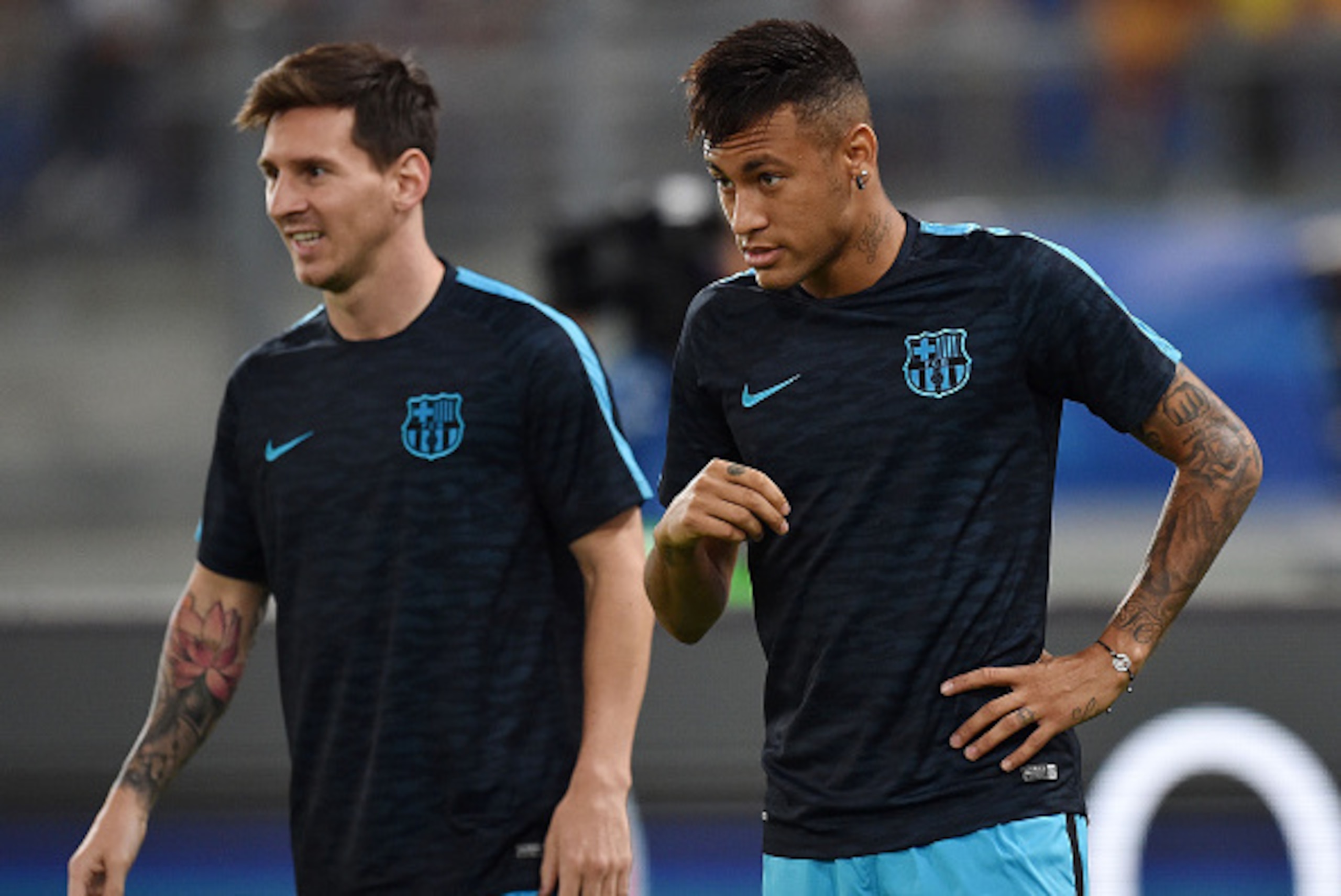 ROME, ITALY - SEPTEMBER 16:  Lionel Messi and Neymar of FC Barcelona before the UEFA Champions League Group E match between AS Roma and FC Barcelona, at Olimpico Stadium on September 16, 2015 in Rome, Italy.  (Photo by Giuseppe Bellini/Getty Images)