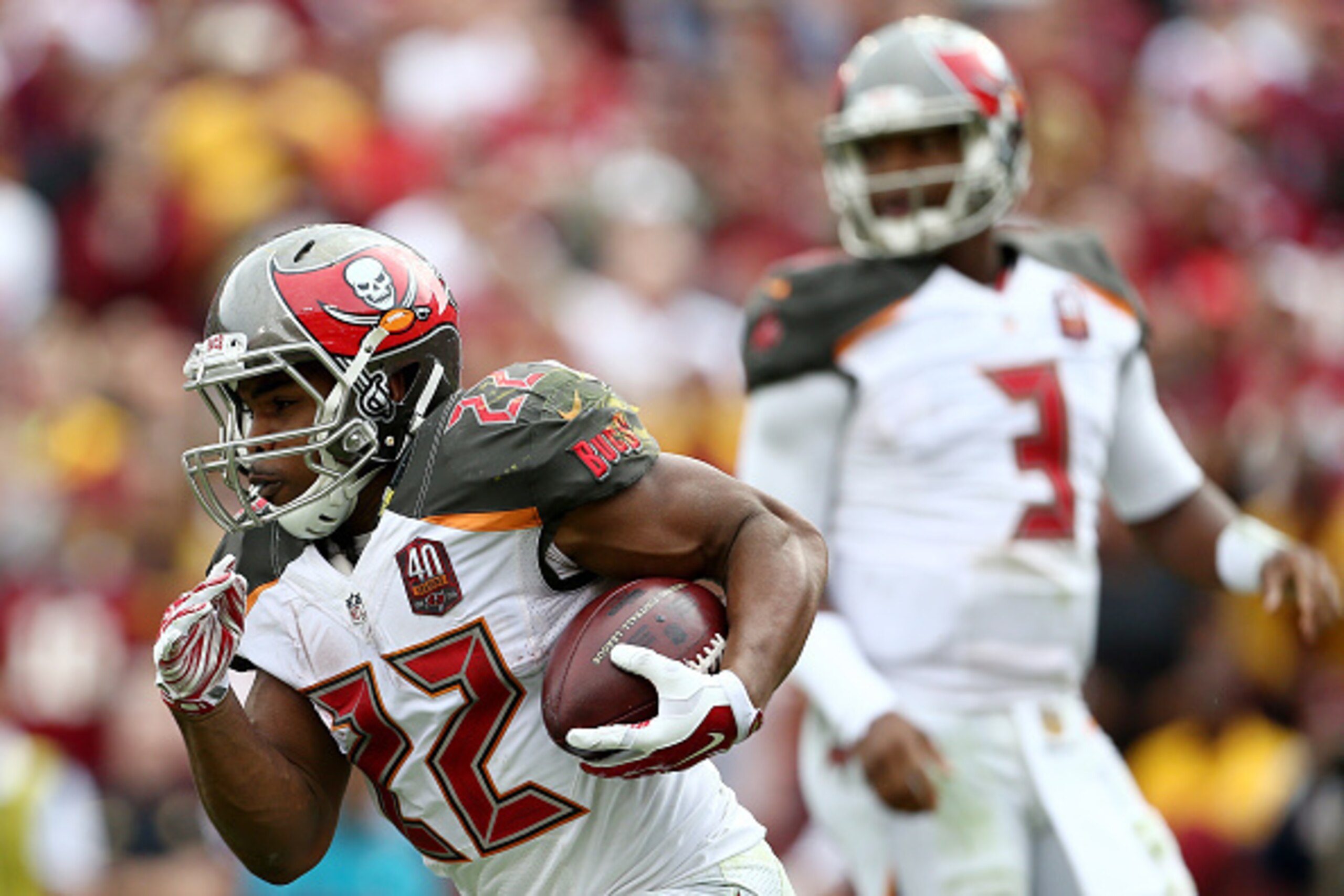 LANDOVER, MD - OCTOBER 25: Running back Doug Martin #22 of the Tampa Bay Buccaneers carries the ball in the third quarter of a game against the Washington Redskins at FedExField on October 25, 2015 in Landover, Maryland. (Photo by Matt Hazlett/Getty Image