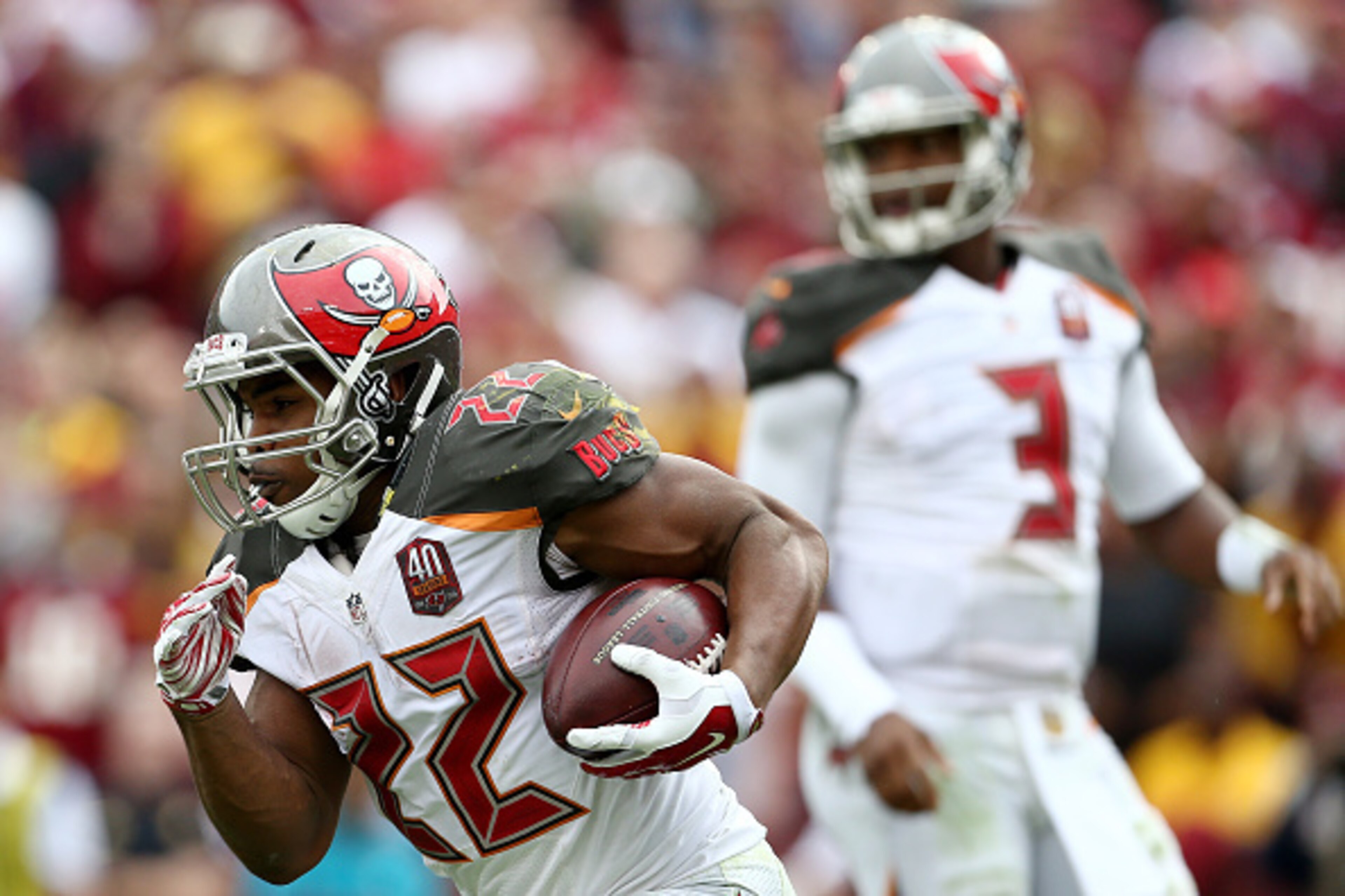 LANDOVER, MD - OCTOBER 25: Running back Doug Martin #22 of the Tampa Bay Buccaneers carries the ball in the third quarter of a game against the Washington Redskins at FedExField on October 25, 2015 in Landover, Maryland. (Photo by Matt Hazlett/Getty Image