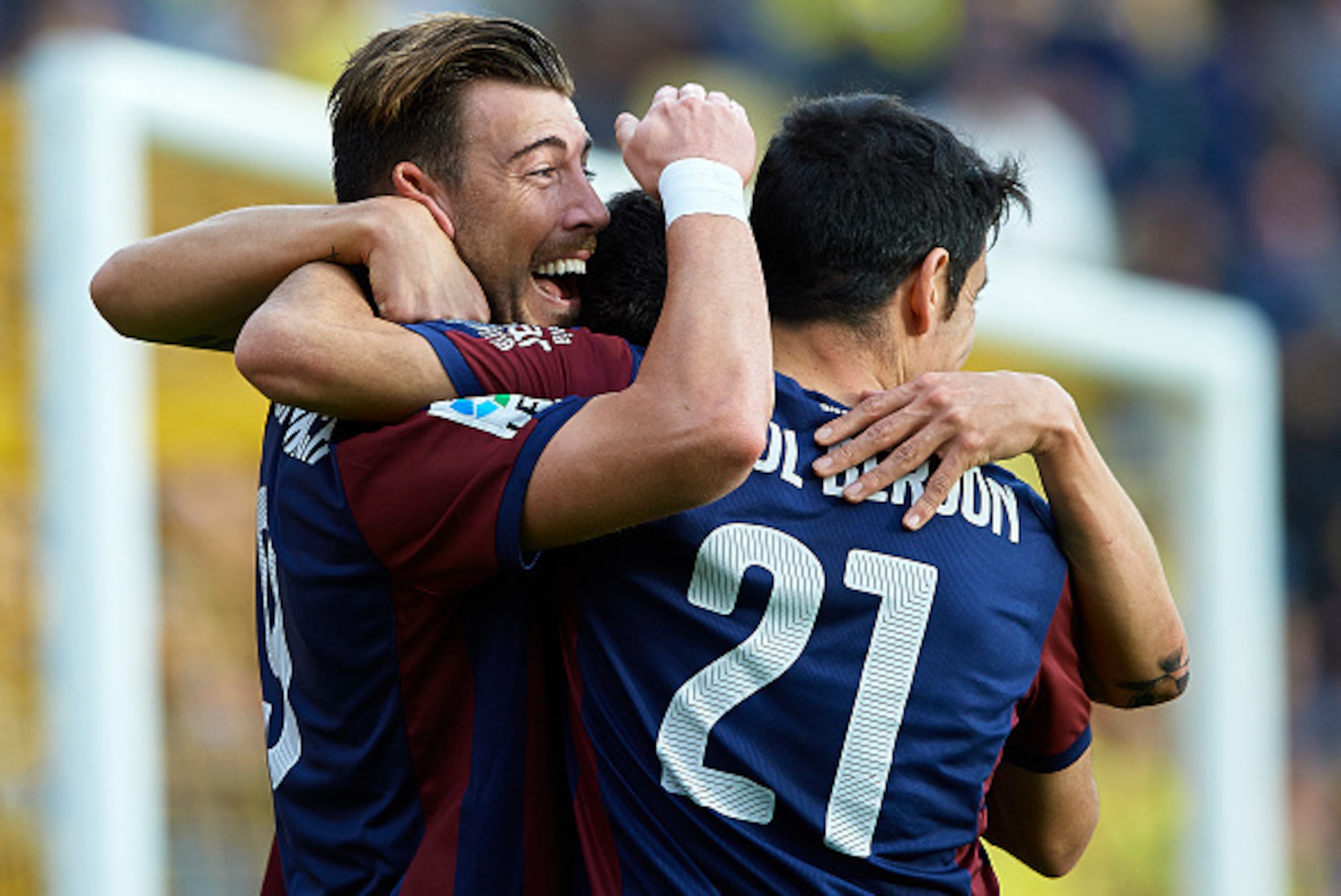 VILLARREAL, SPAIN - NOVEMBER 22:  Sergi Enrich Ametller (L) of Eibar celebrates scoring his team's first goal with his teammate Saul Berjon during the La Liga match between Villarreal CF and SD Eibar at El Madrigal stadium on November 22, 2015 in Villarre