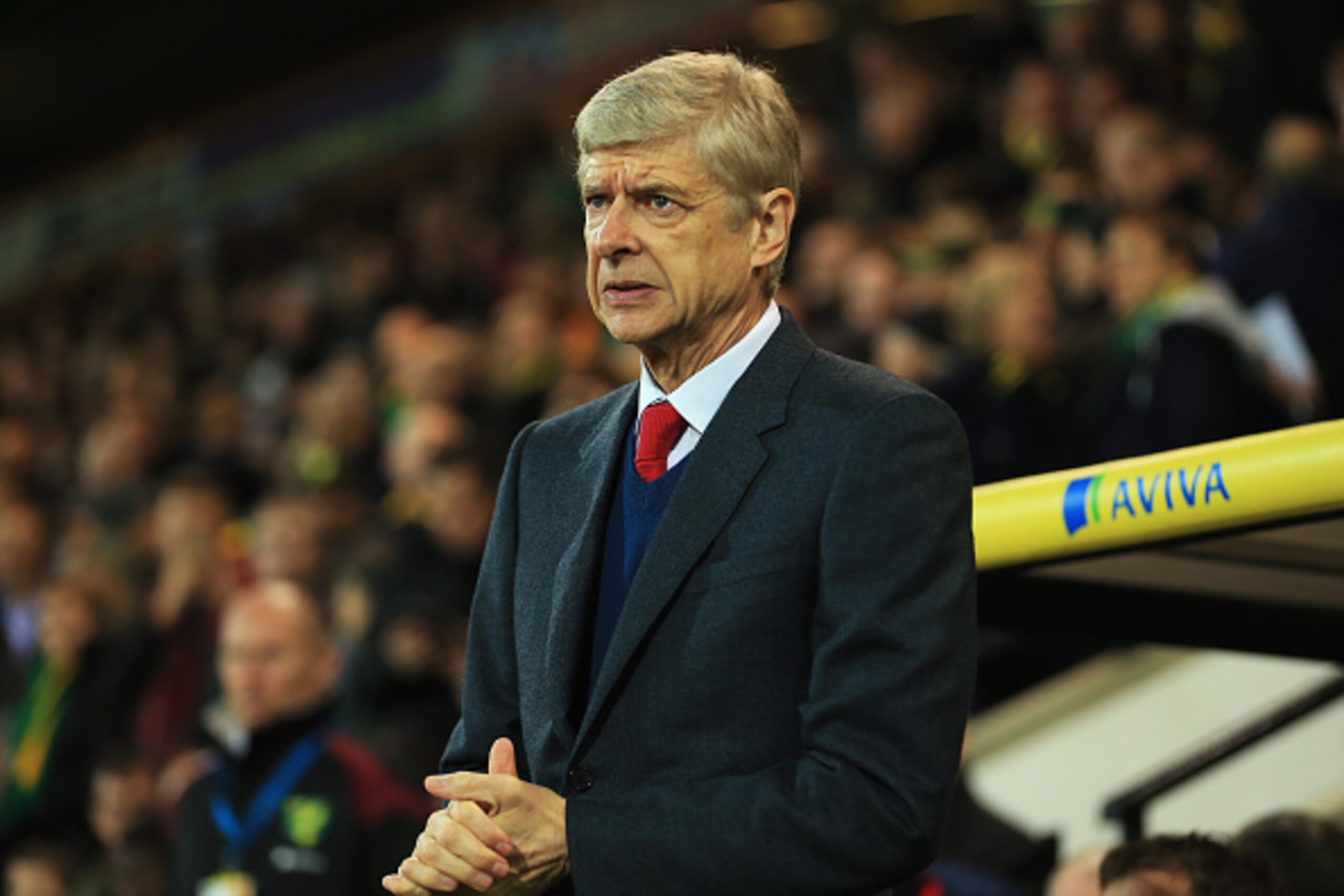NORWICH, ENGLAND - NOVEMBER 29:  Arsene Wenger manager of Arsenal looks on prior to the Barclays Premier League match between Norwich City and Arsenal at Carrow Road on November 29, 2015 in Norwich, England.  (Photo by Stephen Pond/Getty Images)