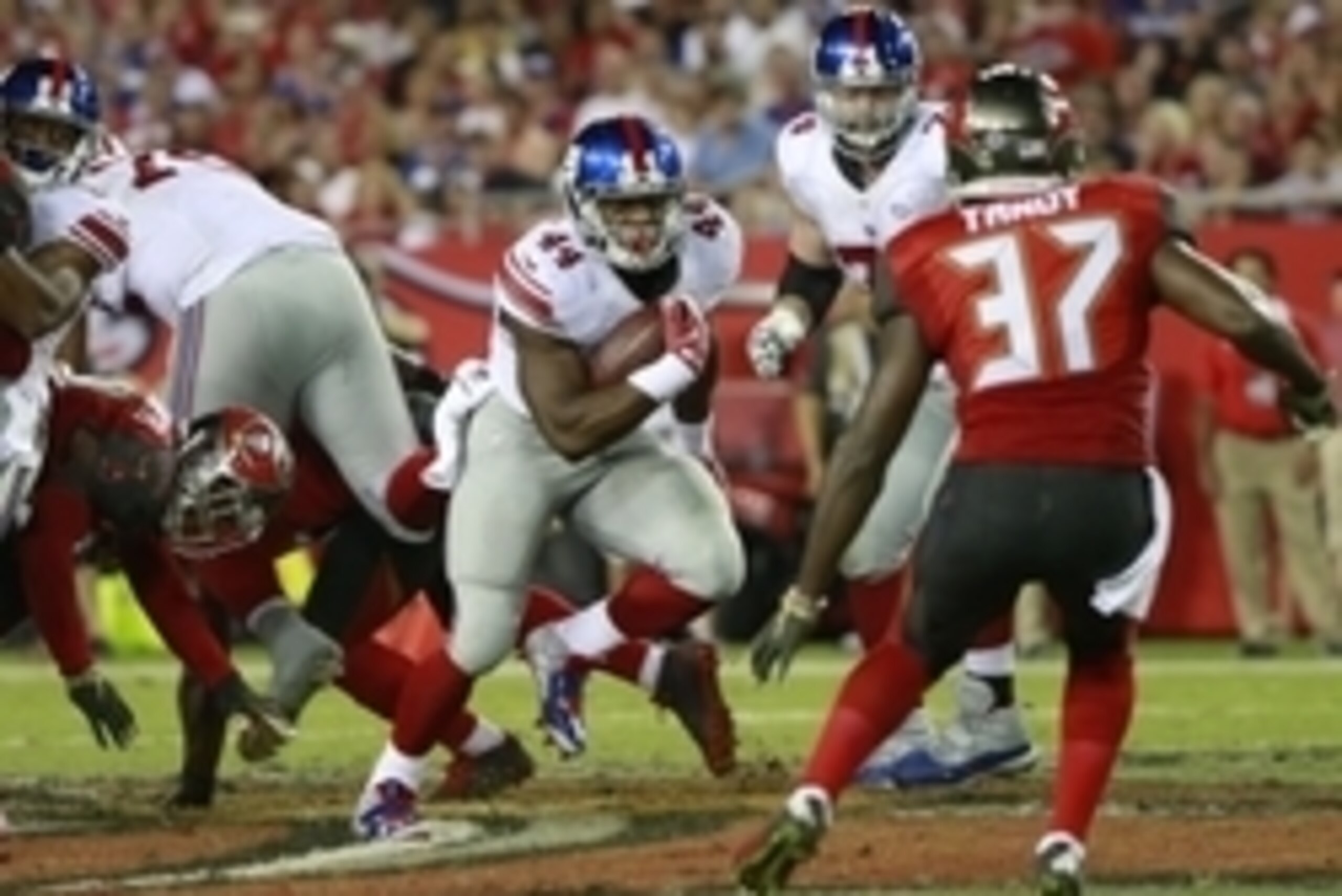 Nov 8, 2015; Tampa, FL, USA; New York Giants running back Andre Williams (44) runs with the ball against the Tampa Bay Buccaneers during the second half at Raymond James Stadium. New York Giants defeated the Tampa Bay Buccaneers 32-18. Mandatory Credit: K