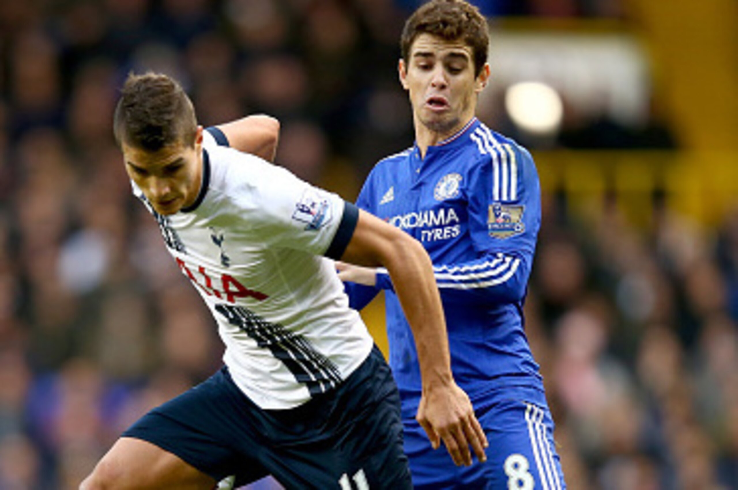 LONDON, ENGLAND - NOVEMBER 29:  Erik Lamela of Tottenham Hotspur takes on Oscar of Chelsea during the Barclays Premier League match between Tottenham Hotspur and Chelsea at White Hart Lane on November 29, 2015 in London, England.  (Photo by Clive Rose/Get