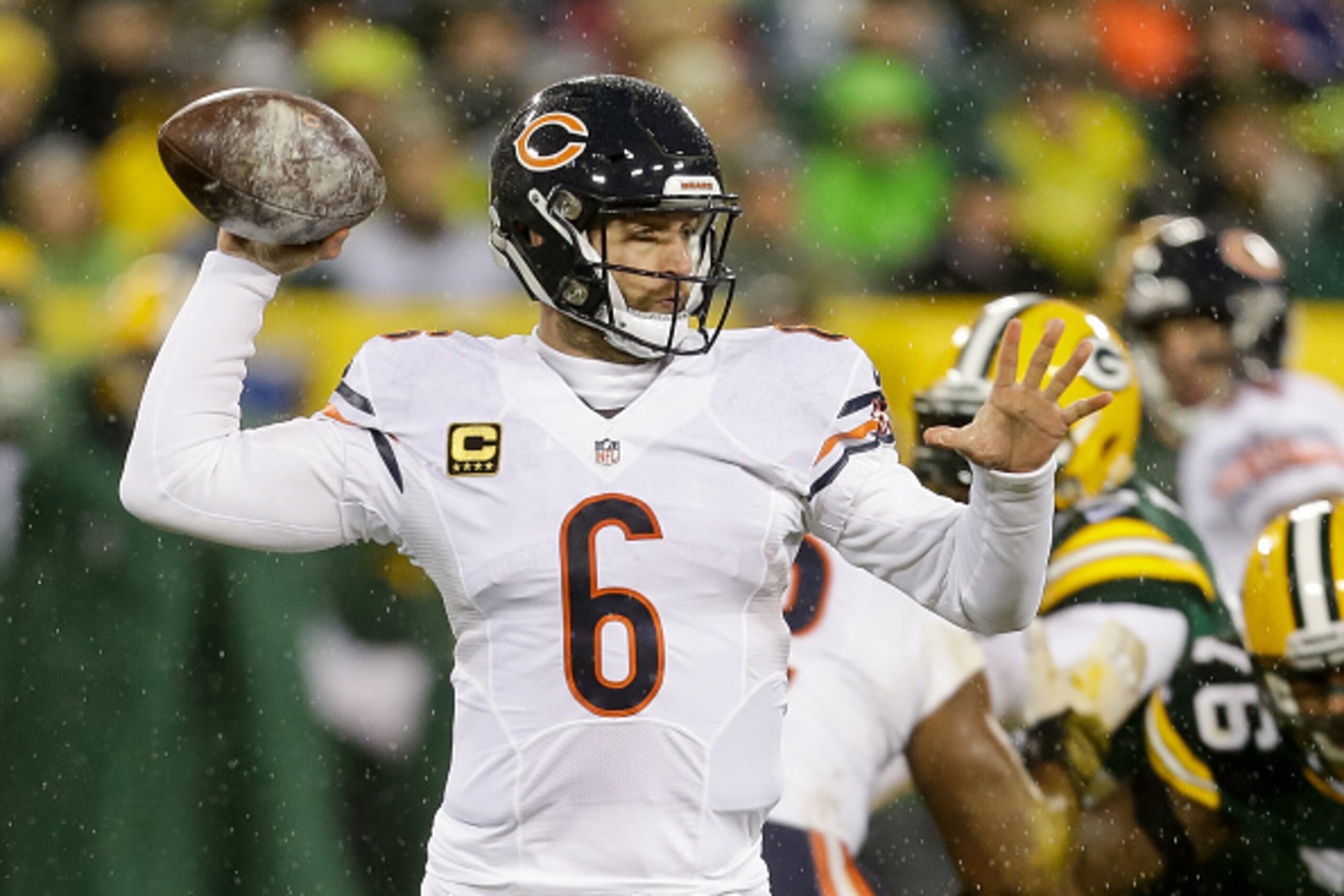 GREEN BAY, WI - NOVEMBER 26:  Quarterback  Jay Cutler #6 of the Chicago Bears looks to pass in the first quarter against the Green Bay Packers at Lambeau Field on November 26, 2015 in Green Bay, Wisconsin.  (Photo by Mike McGinnis/Getty Images)