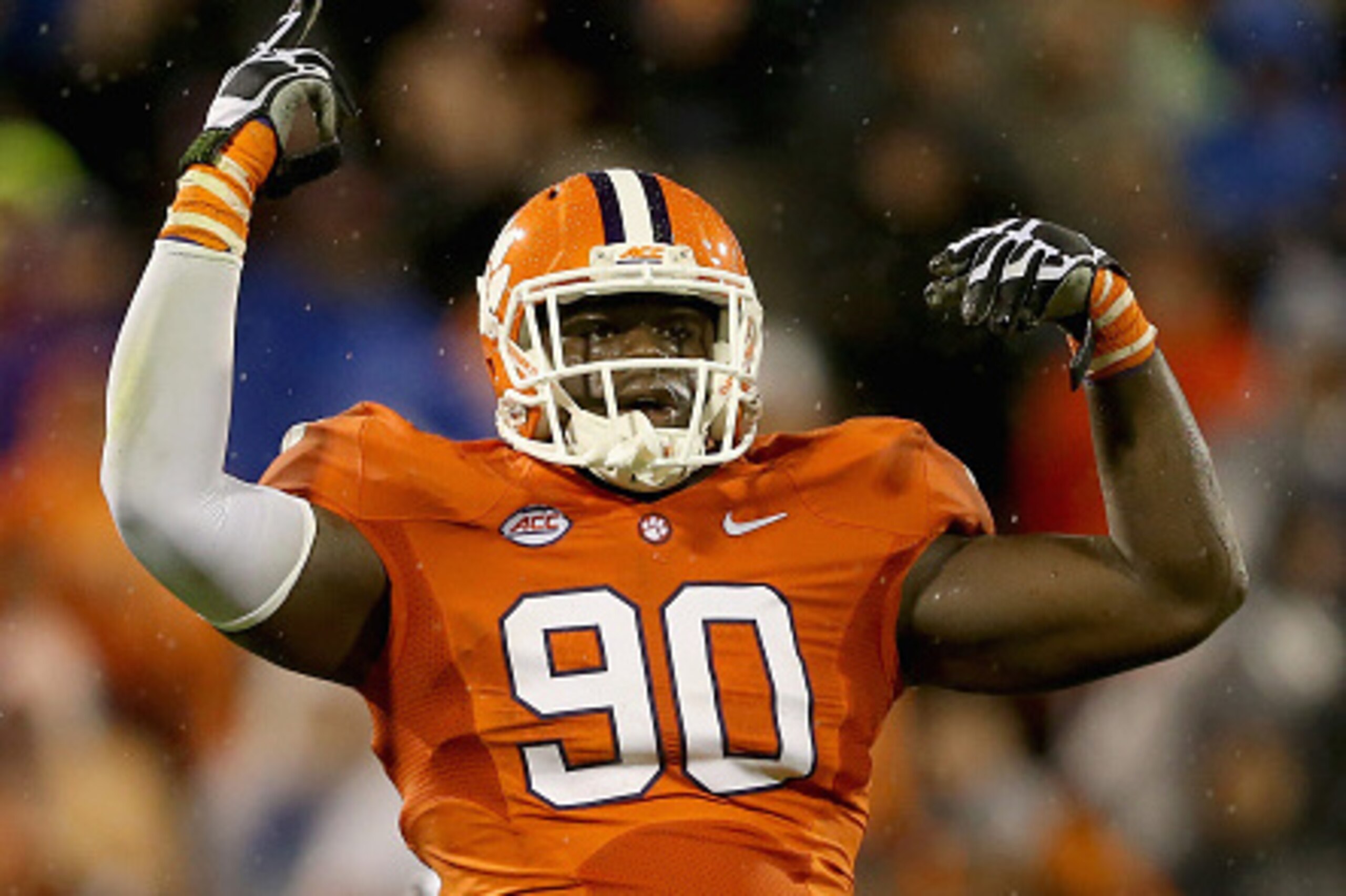 CLEMSON, SC - OCTOBER 03:  Shaq Lawson #90 of the Clemson Tigers reacts after a play against the Notre Dame Fighting Irish during their game at Clemson Memorial Stadium on October 3, 2015 in Clemson, South Carolina.  (Photo by Streeter Lecka/Getty Images)