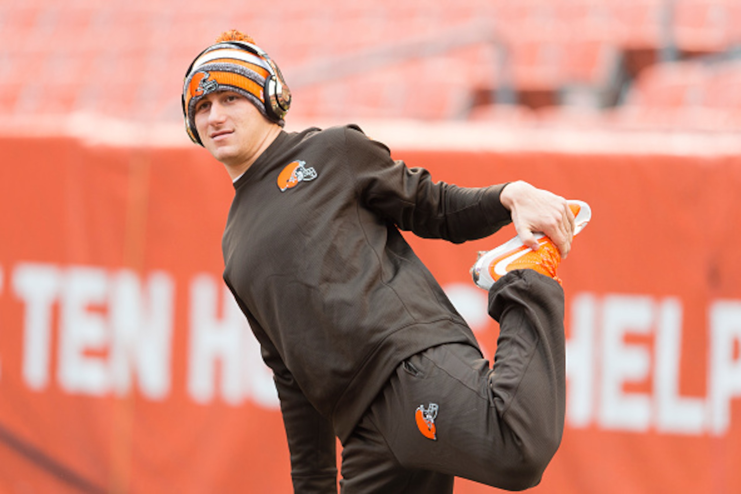 CLEVELAND, OH - DECEMBER 14: Quarterback Johnny Manziel #2 of the Cleveland Browns warms up on the field prior to the game against the Cincinnati Bengals at FirstEnergy Stadium on December 14, 2014 in Cleveland, Ohio.  (Photo by Jason Miller/Getty Images)
