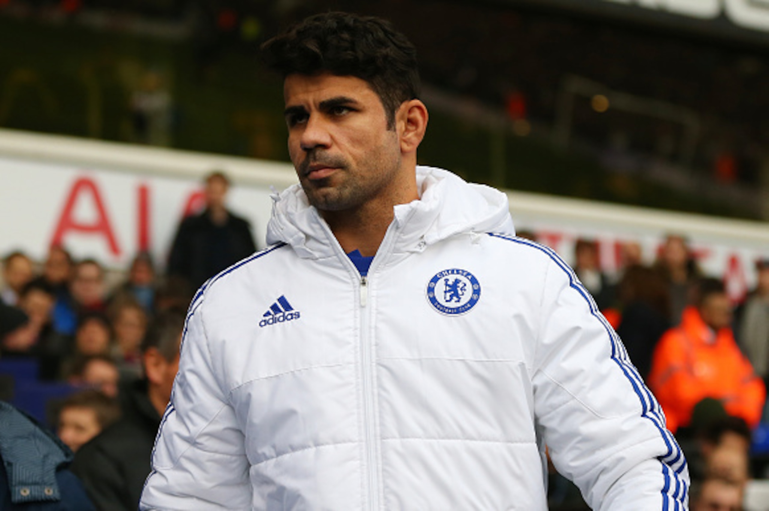 LONDON, ENGLAND - NOVEMBER 29:  Diego Costa of Chelsea makes his way to the bench before the Barclays Premier League match between Tottenham Hotspur and Chelsea at White Hart Lane on November 29, 2015 in London, England.  (Photo by Catherine Ivill - AMA/G