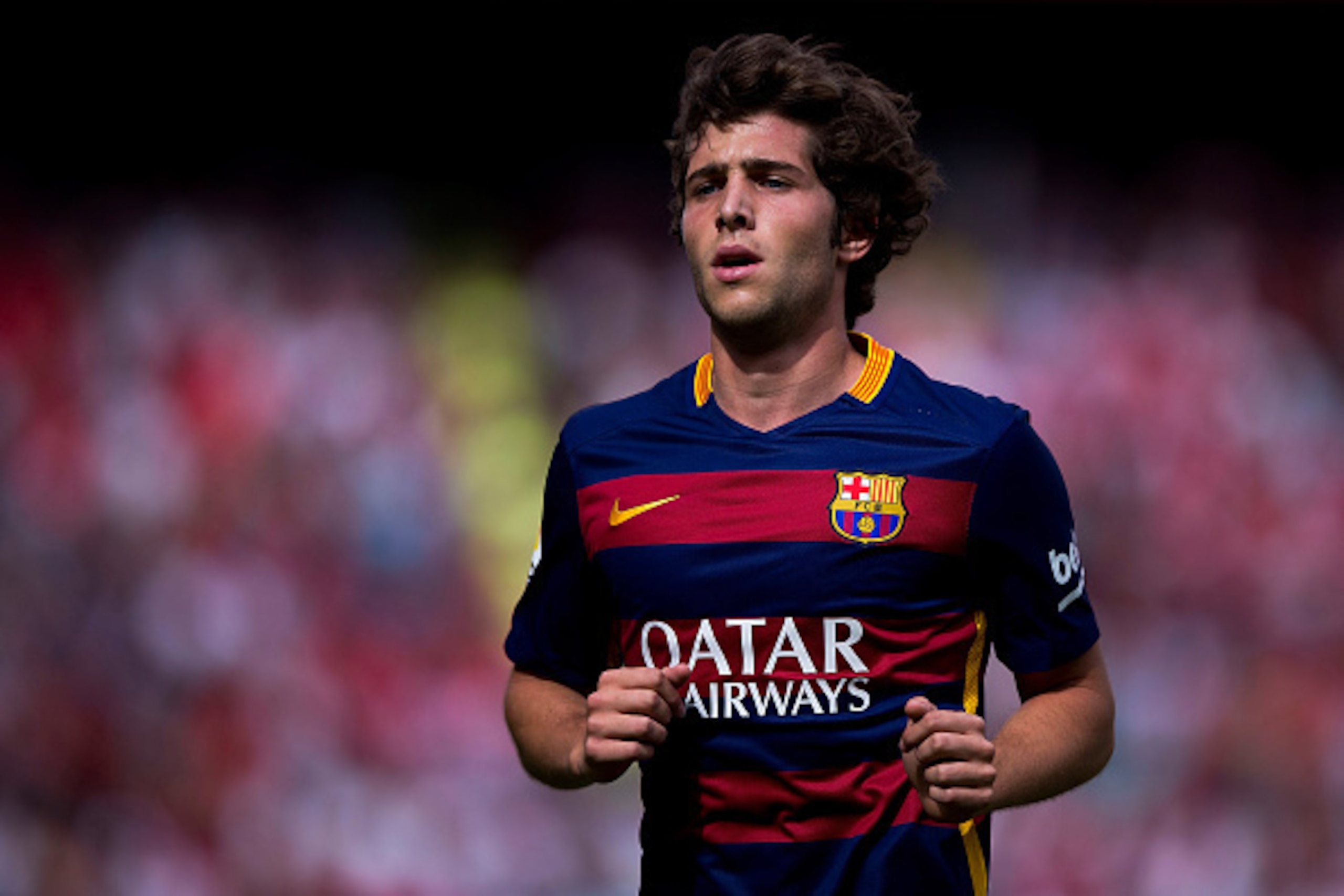 SEVILLE, SPAIN - OCTOBER 03:  Sergi Roberto of FC Barcelona runs during the La Liga match between Sevilla FC and FC Barcelona at Estadio Ramon Sanchez Pizjuan on October 3, 2015 in Seville, Spain.  (Photo by Gonzalo Arroyo Moreno/Getty Images)