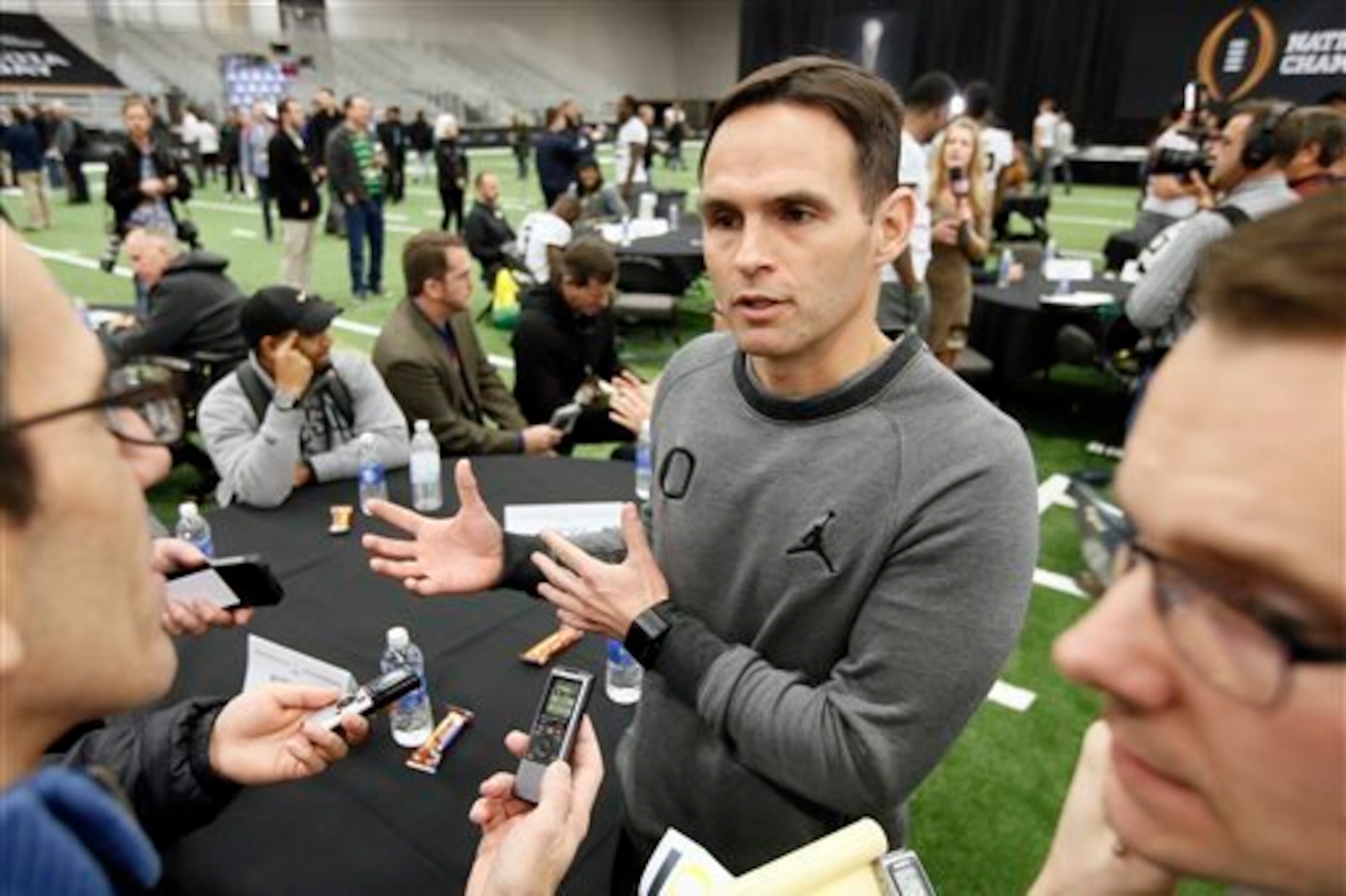 Oregon WR coach Matt Lubick