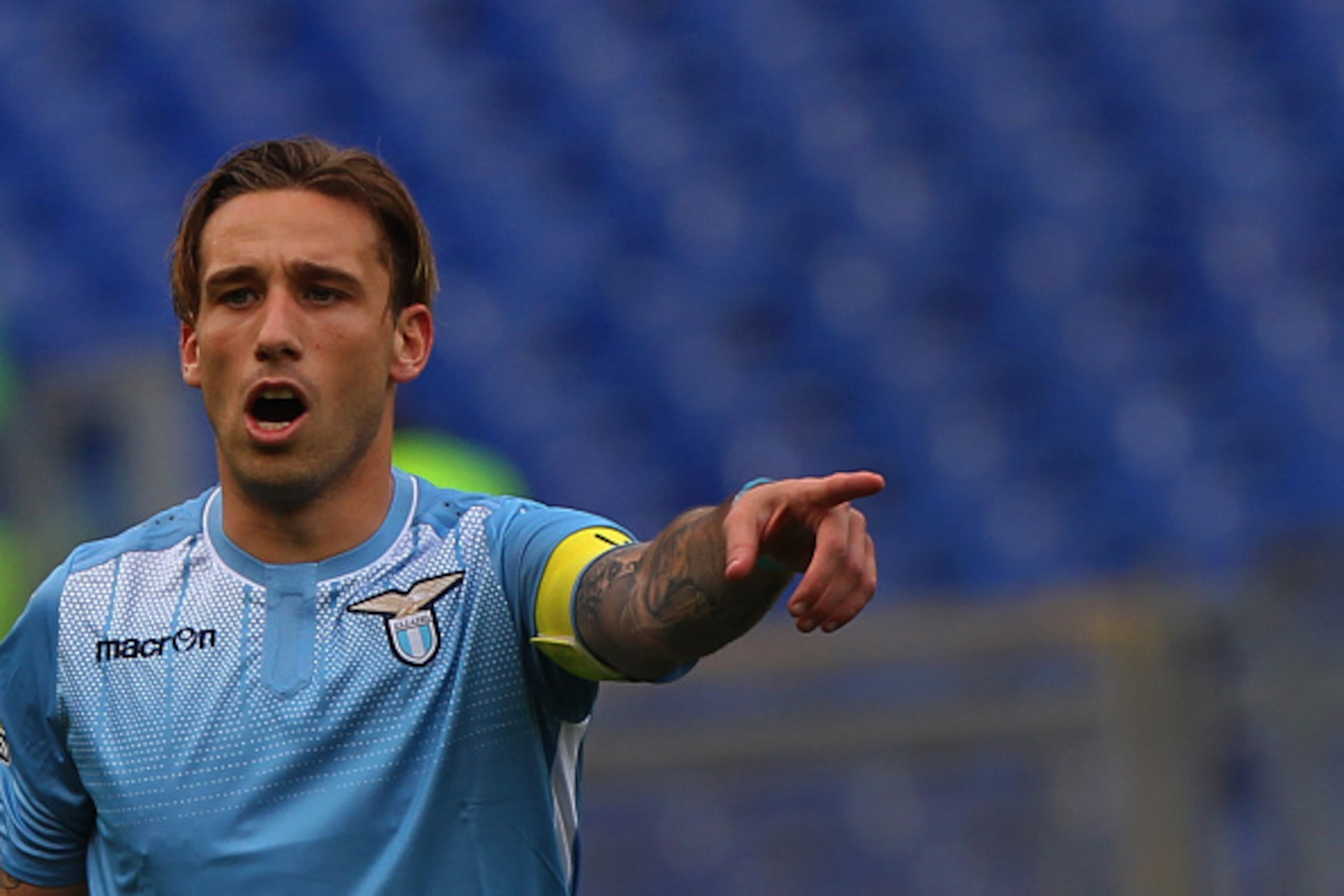 ROME, ITALY - NOVEMBER 22:  Lucas Biglia of SS Lazio gestures during the Serie A match between SS Lazio and US Citta di Palermo at Stadio Olimpico on November 22, 2015 in Rome, Italy.  (Photo by Paolo Bruno/Getty Images)