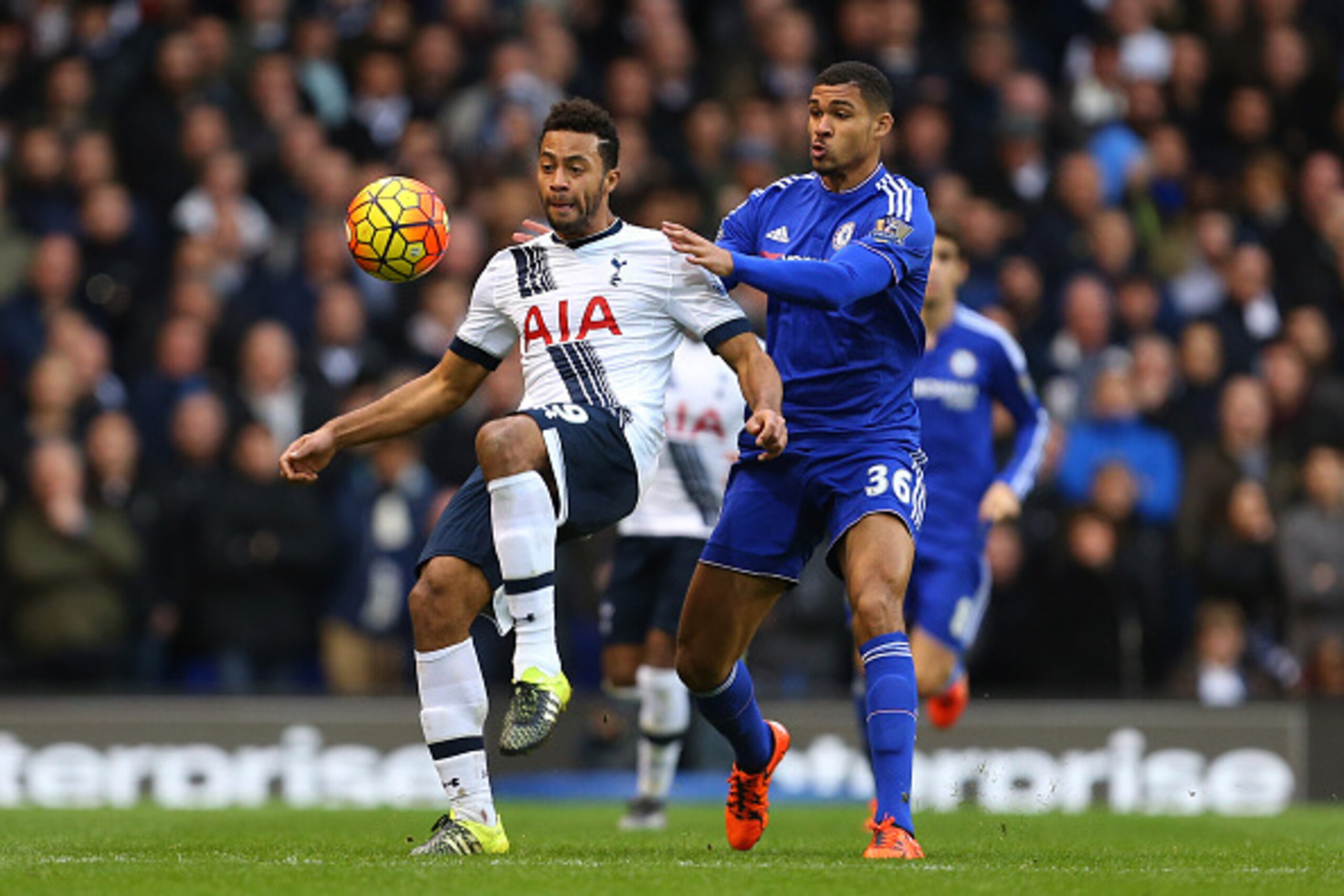 LONDON, ENGLAND - NOVEMBER 29:  Mousa Dembele of Tottenham Hotspur and Ruben Loftus-Cheek of Chelsea during the Barclays Premier League match between Tottenham Hotspur and Chelsea at White Hart Lane on November 29, 2015 in London, England.  (Photo by Cath