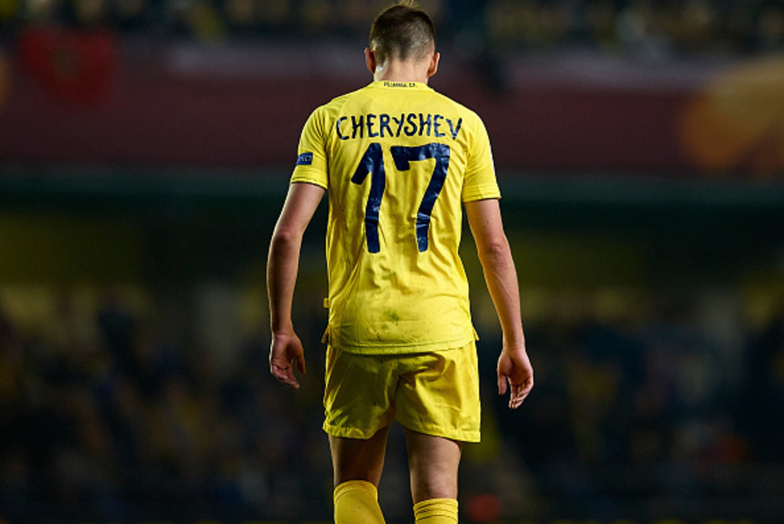 VILLARREAL, SPAIN - MARCH 12:  Denis Cheryshev of Villarreal reacts as he fails to score during the UEFA Europa League round of 16 match between Villarreal and FC Sevilla at Estadio El Madrigal on March 12, 2015 in Villarreal, Spain.  (Photo by Manuel Que
