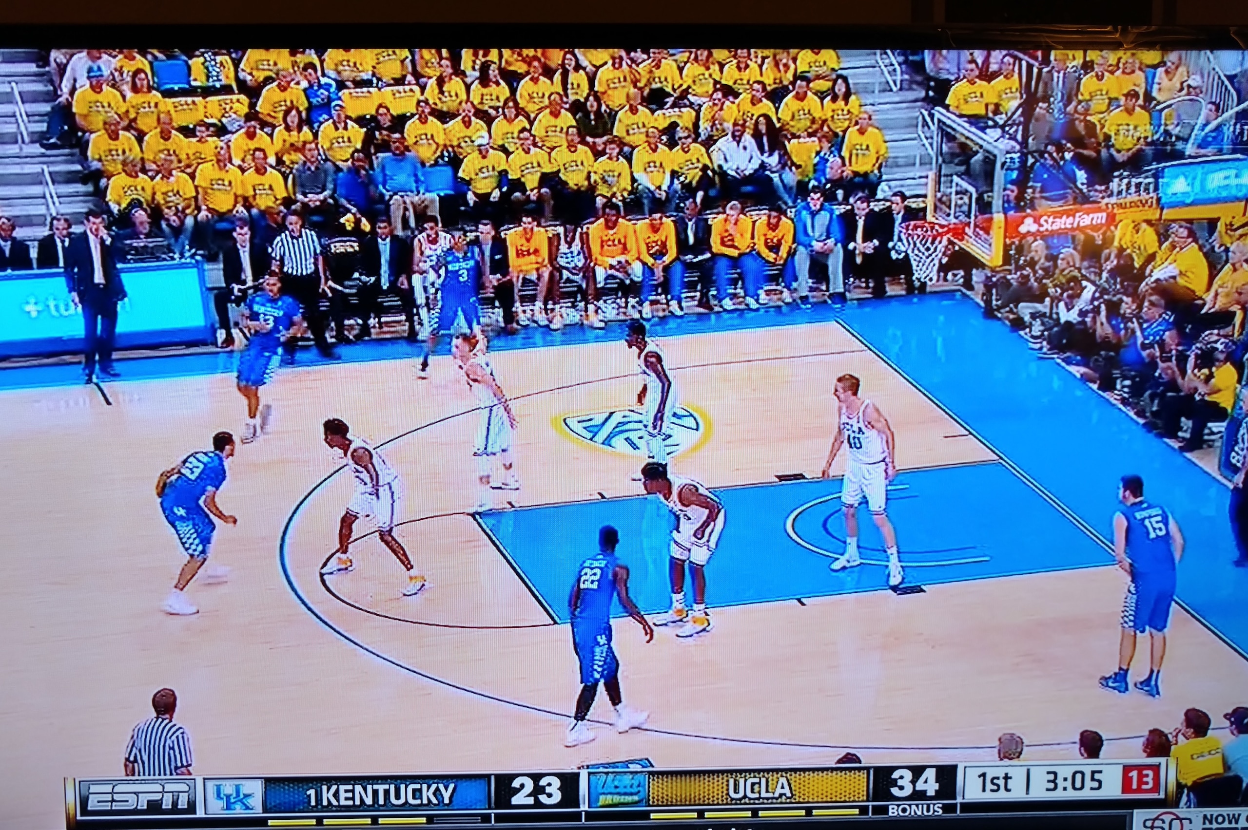 UCLA packing the paint
