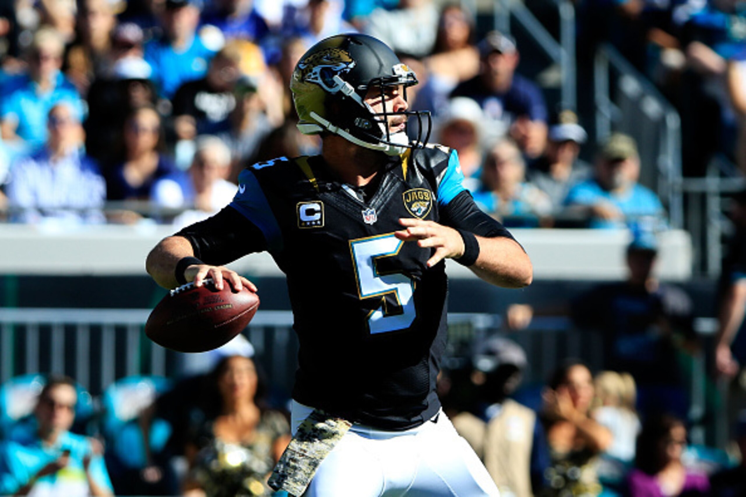 JACKSONVILLE, FL - NOVEMBER 29: Blake Bortles #5 of the Jacksonville Jaguars looks to pass in the first quarter against the San Diego Chargers at EverBank Field on November 29, 2015 in Jacksonville, Florida. (Photo by Sam Greenwood/Getty Images) JACKSONVILLE, FL - NOVEMBER 29: Blake Bortles #5 of the Jacksonville Jaguars looks to pass in the first quarter against the San Diego Chargers at EverBank Field on November 29, 2015 in Jacksonville, Florida. (Photo by Sam Greenwood/Getty Images)