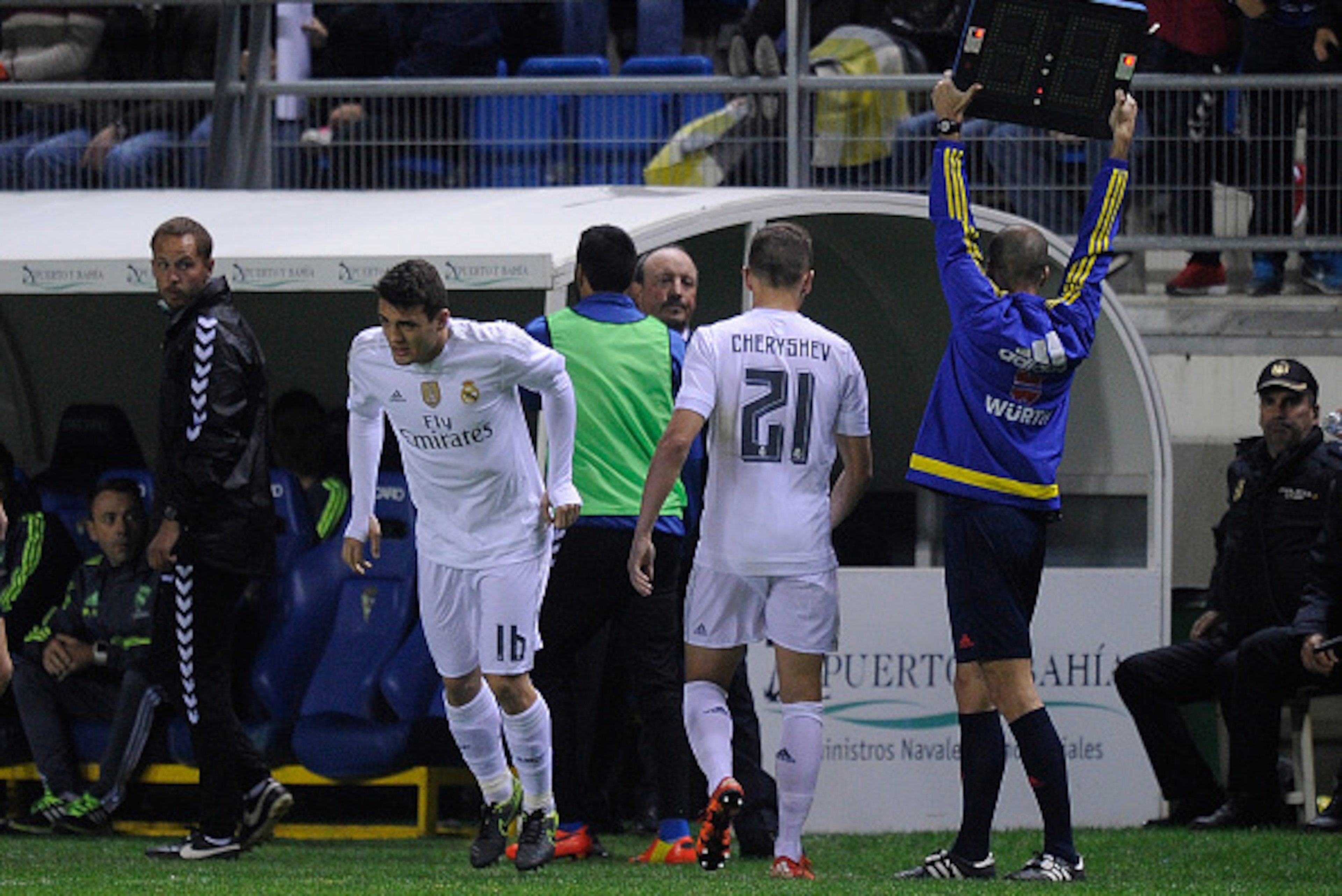 CADIZ, SPAIN - DECEMBER 02:  Denis Cheryshev of Real Madrid is substituted for Mateo Kovacic in the first minute of the 2nd half during the Copa del Rey Round of 32 First Leg match between Cadiz and Real Madrid at Ramon de Carranza stadium on December 2, 