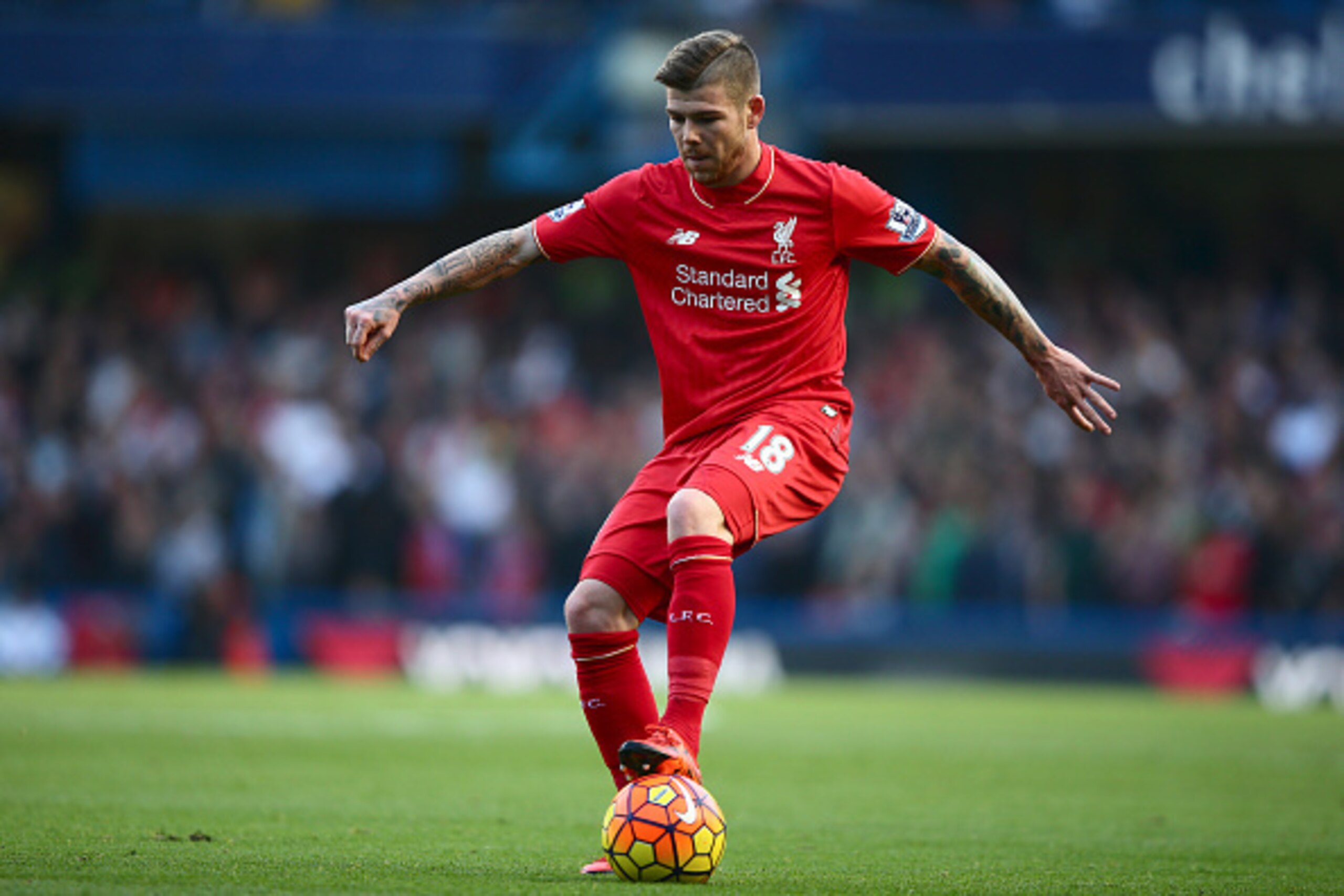 LONDON, ENGLAND - OCTOBER 31: Alberto Moreno of Liverpool in action during the Barclays Premier League match between Chelsea and Liverpool at Stamford Bridge on October 31, 2015 in London, England. (Photo by Ian Walton/Getty Images) LONDON, ENGLAND - OCTOBER 31: Alberto Moreno of Liverpool in action during the Barclays Premier League match between Chelsea and Liverpool at Stamford Bridge on October 31, 2015 in London, England. (Photo by Ian Walton/Getty Images)