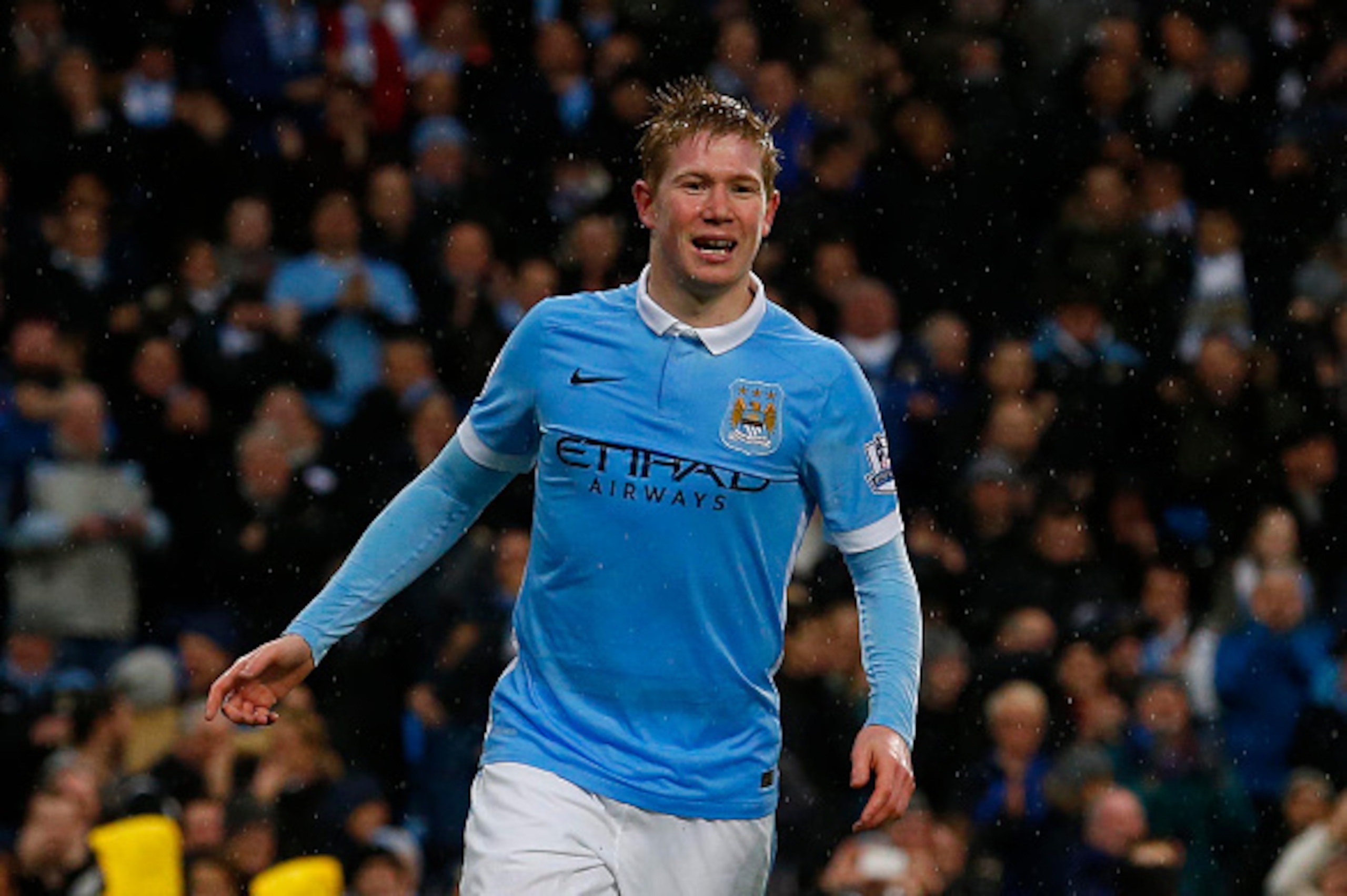 Manchester City's Belgian midfielder Kevin De Bruyne celebrates scoring the opening goal against Southampton during the English Premier League football match between Manchester City and Southampton at the Etihad stadium in Manchester, northwest England on