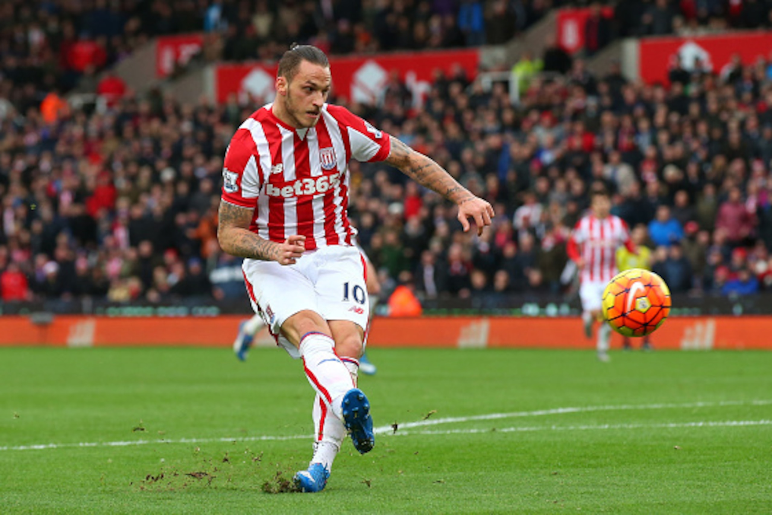 STOKE ON TRENT, ENGLAND - DECEMBER 05: Marko Arnautovic of Stoke City shoots at goal during the Barclays Premier League match between Stoke City and Manchester City at Britannia Stadium on December 5, 2015 in Stoke on Trent, England.  (Photo by Alex Lives