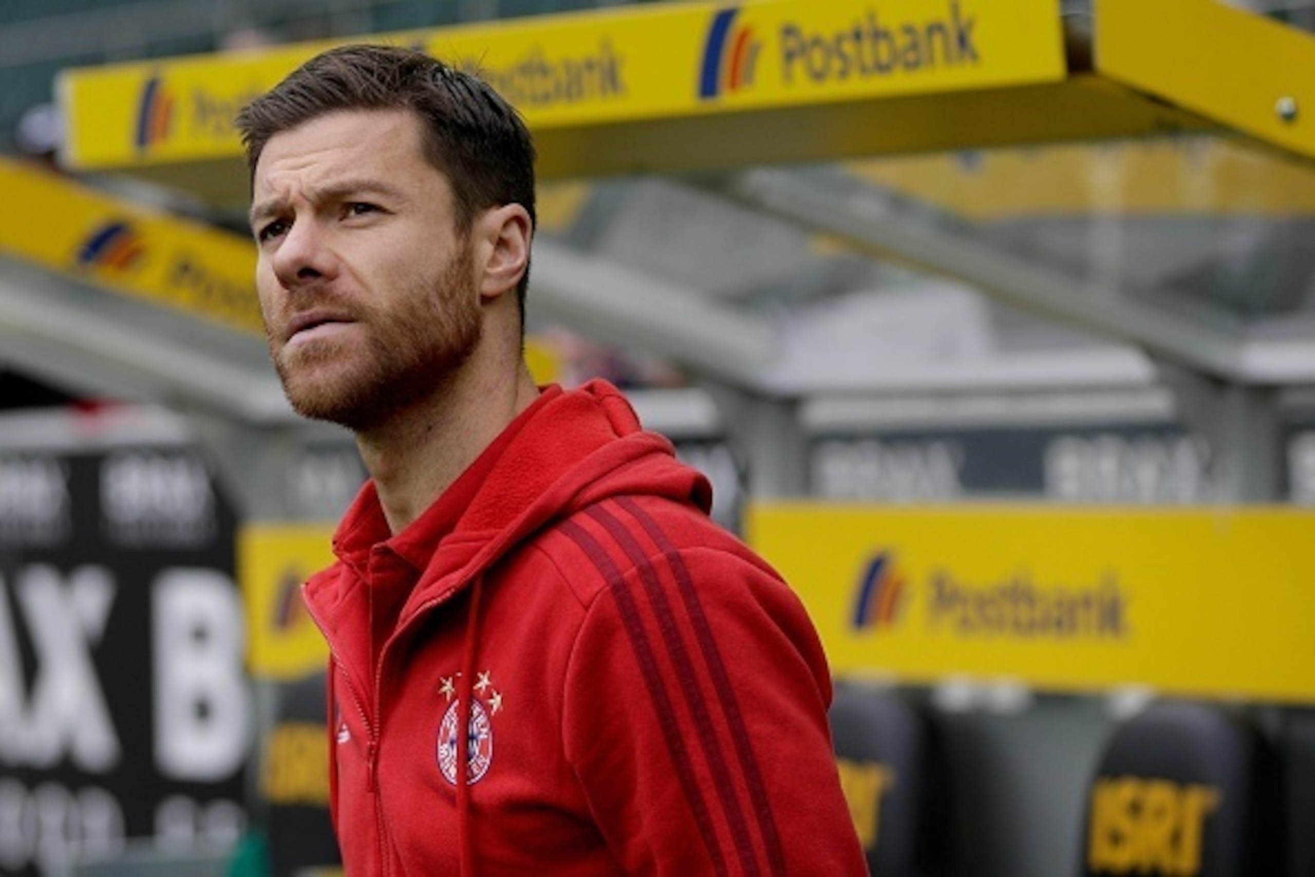 Xabi Alonso of Bayern Munchen during the Bundesliga match between Borussia Mönchengladbach and Bayern München on December 5, 2015 at the Borussia-Park in Mönchengladbach, Germany.(Photo by VI Images via Getty Images) Xabi Alonso of Bayern Munchen during the Bundesliga match between Borussia Mönchengladbach and Bayern München on December 5, 2015 at the Borussia-Park in Mönchengladbach, Germany.(Photo by VI Images via Getty Images)