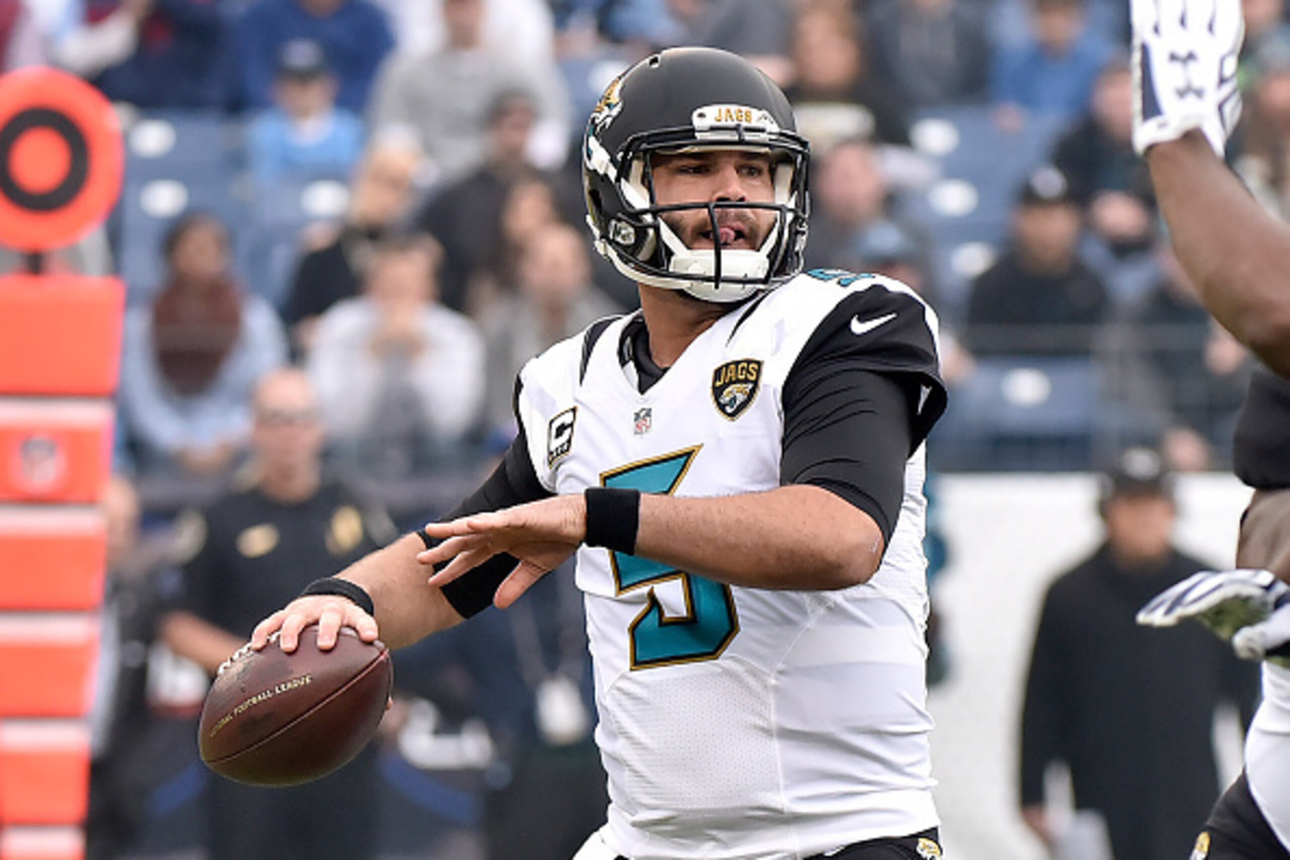 NASHVILLE, TN - DECEMBER 6: Blake Bortles #5 of the Jacksonville Jaguars throws against the Tennessee Titans during the game at Nissan Stadium on December 6, 2015 in Nashville, Tennessee. (Photo by Frederick Breedon/Getty Images) NASHVILLE, TN - DECEMBER 6: Blake Bortles #5 of the Jacksonville Jaguars throws against the Tennessee Titans during the game at Nissan Stadium on December 6, 2015 in Nashville, Tennessee. (Photo by Frederick Breedon/Getty Images)