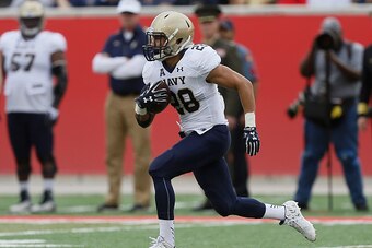 HOUSTON, TX - NOVEMBER 27:  Travis Kerchner #28 of the Navy Midshipmen during game action against the Houston Cougars at TDECU Stadium on November 27, 2015 in Houston, Texas. Houston won 52-31 to win the Western Division.  (Photo by Bob Levey/Getty Images