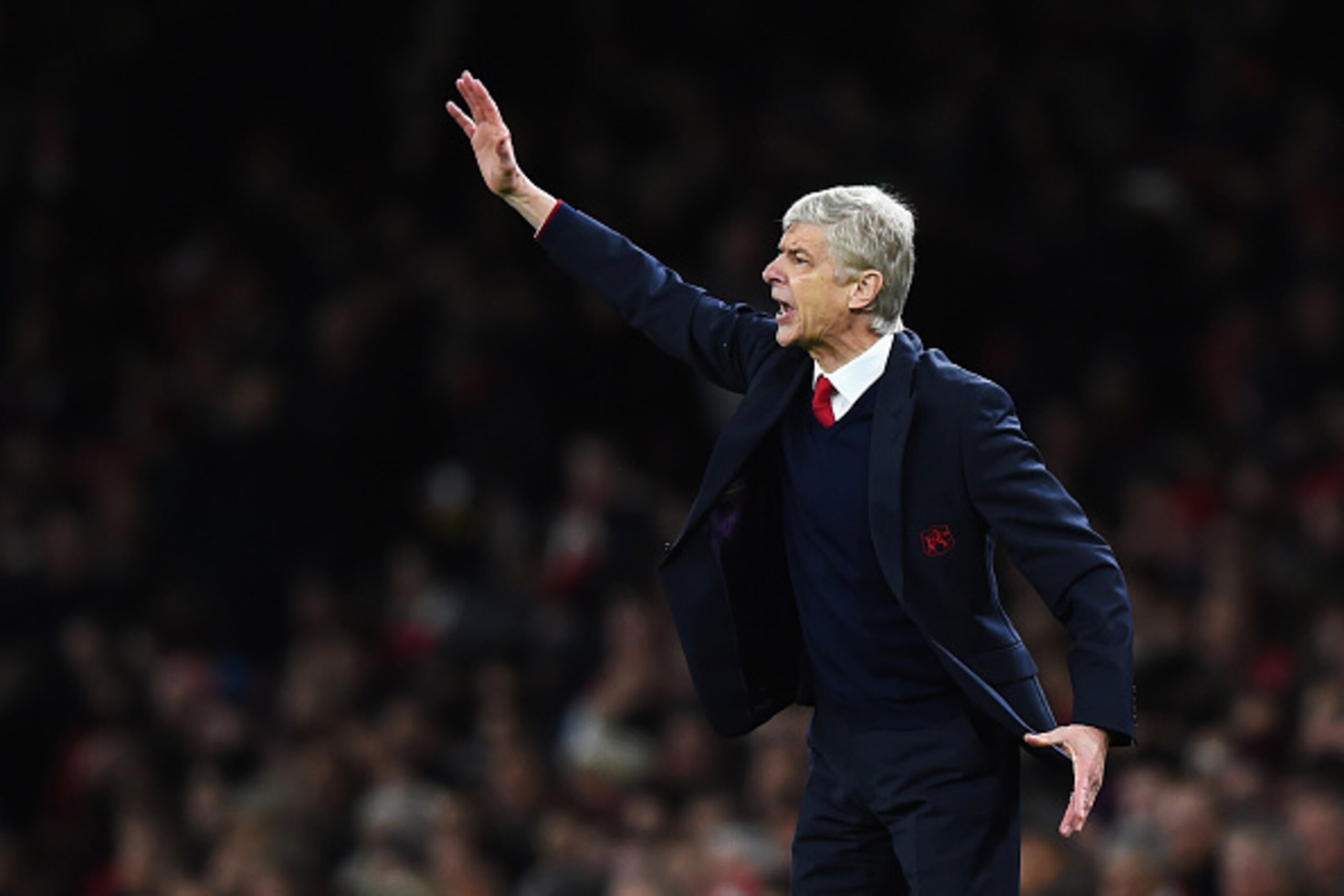 LONDON, ENGLAND - DECEMBER 05: Arsene Wenger Manager of Arsenal gestures during the Barclays Premier League match between Arsenal and Sunderland at Emirates Stadiumon December 5, 2015 in London, England. (Photo by Shaun Botterill/Getty Images) LONDON, ENGLAND - DECEMBER 05: Arsene Wenger Manager of Arsenal gestures during the Barclays Premier League match between Arsenal and Sunderland at Emirates Stadiumon December 5, 2015 in London, England. (Photo by Shaun Botterill/Getty Images)