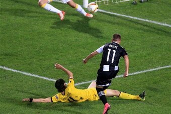 PAOK's danger man Robert Mak scored a great goal in the first encounter between the two clubs.