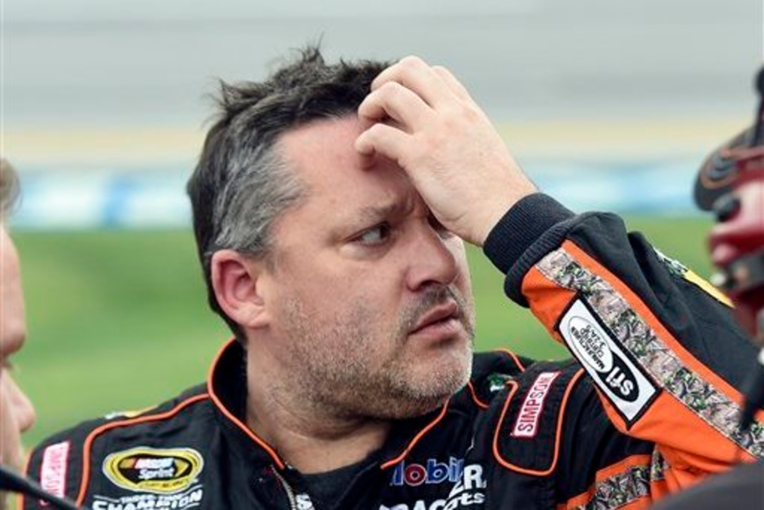 Perhaps Tony Stewart will think of Jeff Gordon on the night before Christmas.