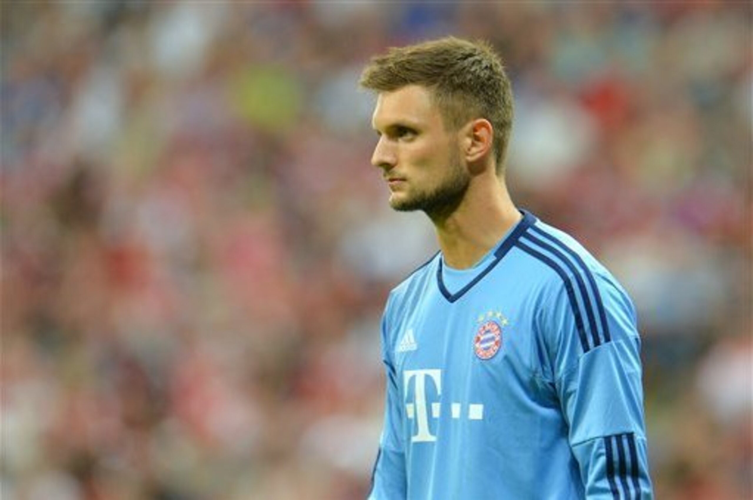 Stand-in 'keeper Ulreich was a busy man in the first half.