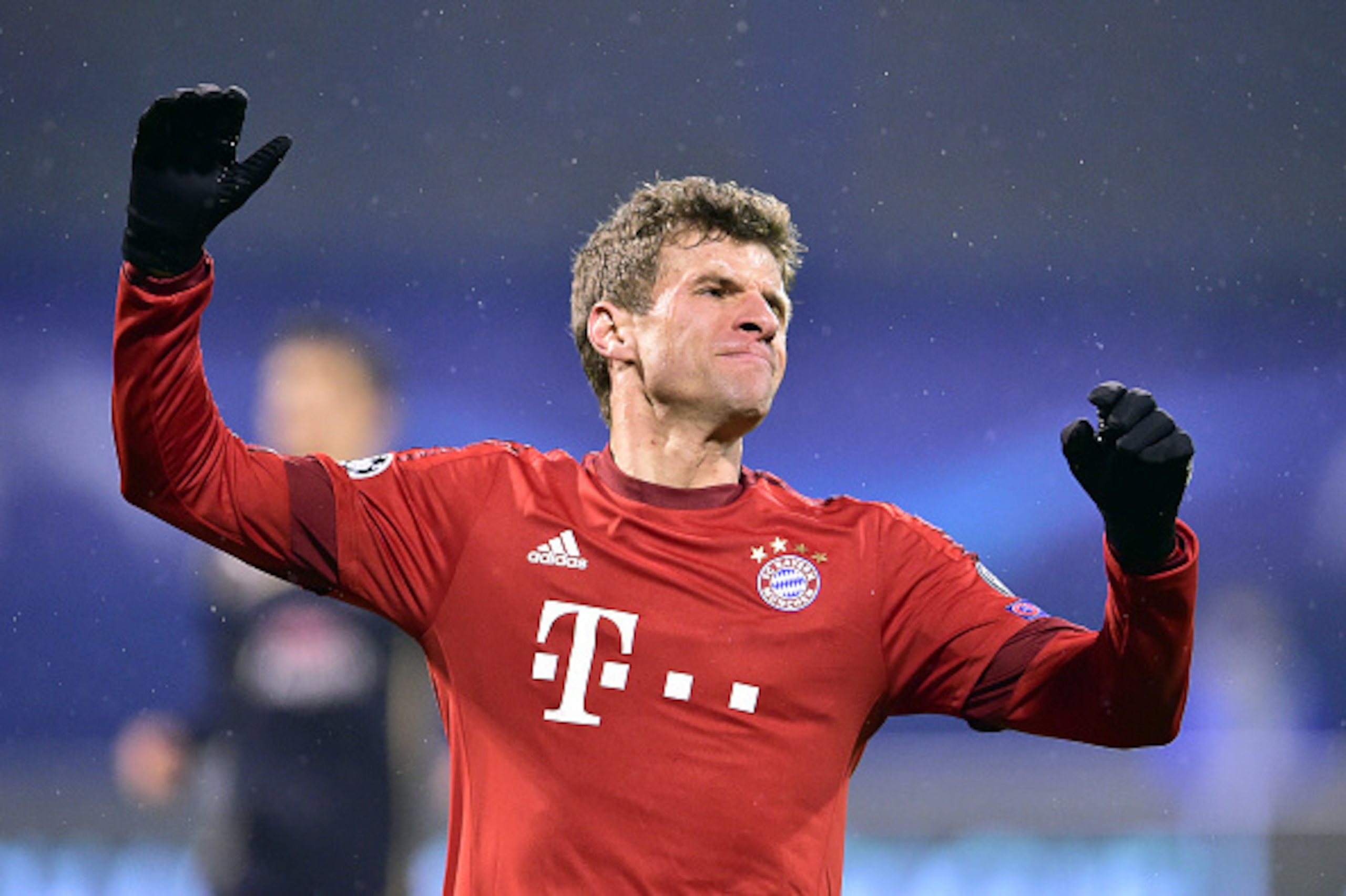 Bayern Munich's midfielder Thomas Mueller grimaces during the UEFA Champions League football match between Dinamo Zagreb v Bayern Munich at the Maksimir stadium in Zagreb on December 9, 2015. AFP PHOTO / ANDREJ ISAKOVIC / AFP / ANDREJ ISAKOVIC        (Pho