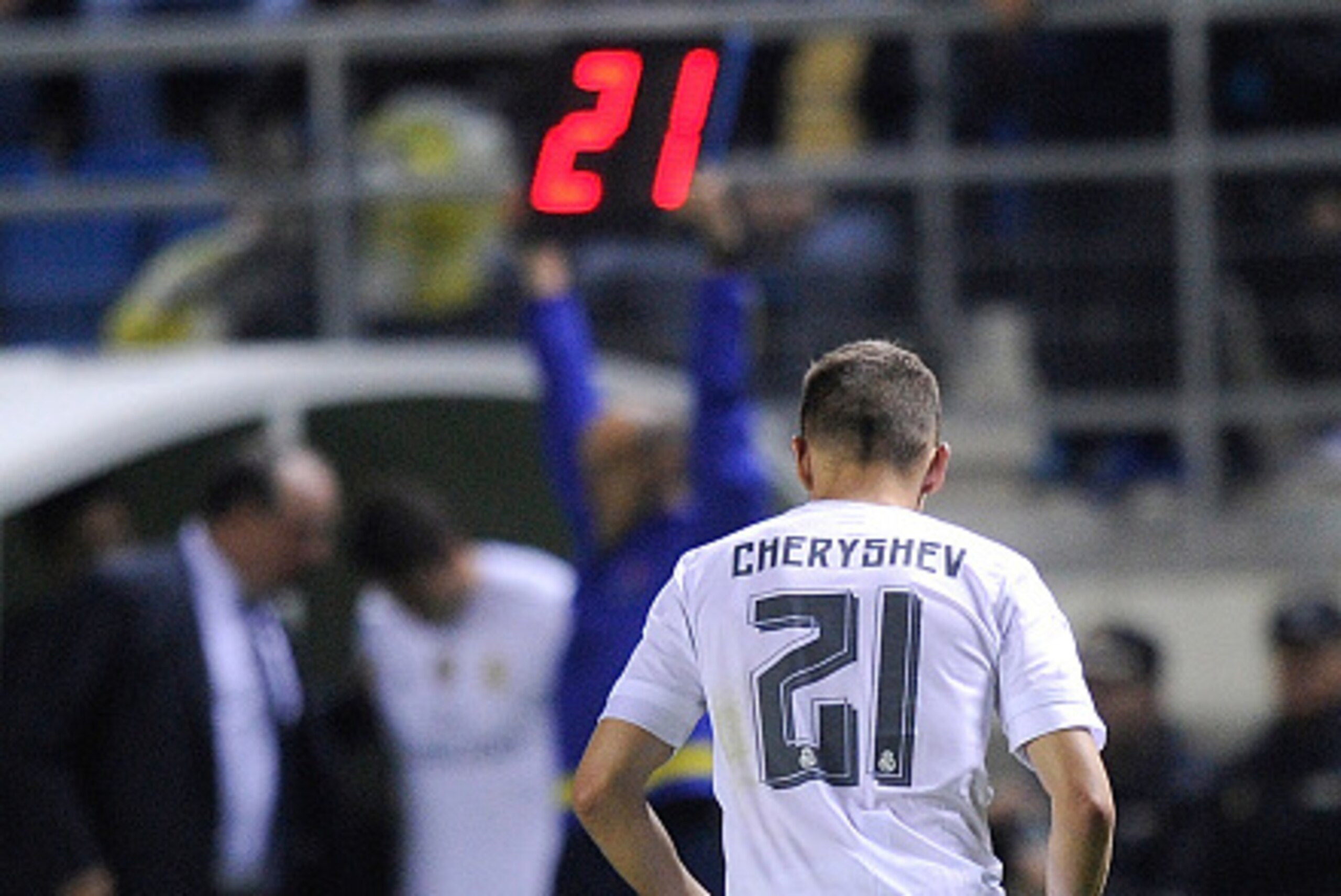 CADIZ, SPAIN - DECEMBER 02:  Denis Cheryshev of Real Madrid is substiruted in the first minute of the 2nd half during the Copa del Rey Round of 32 First Leg match between Cadiz and Real Madrid at Ramon de Carranza stadium on December 2, 2015 in Cadiz, Spa