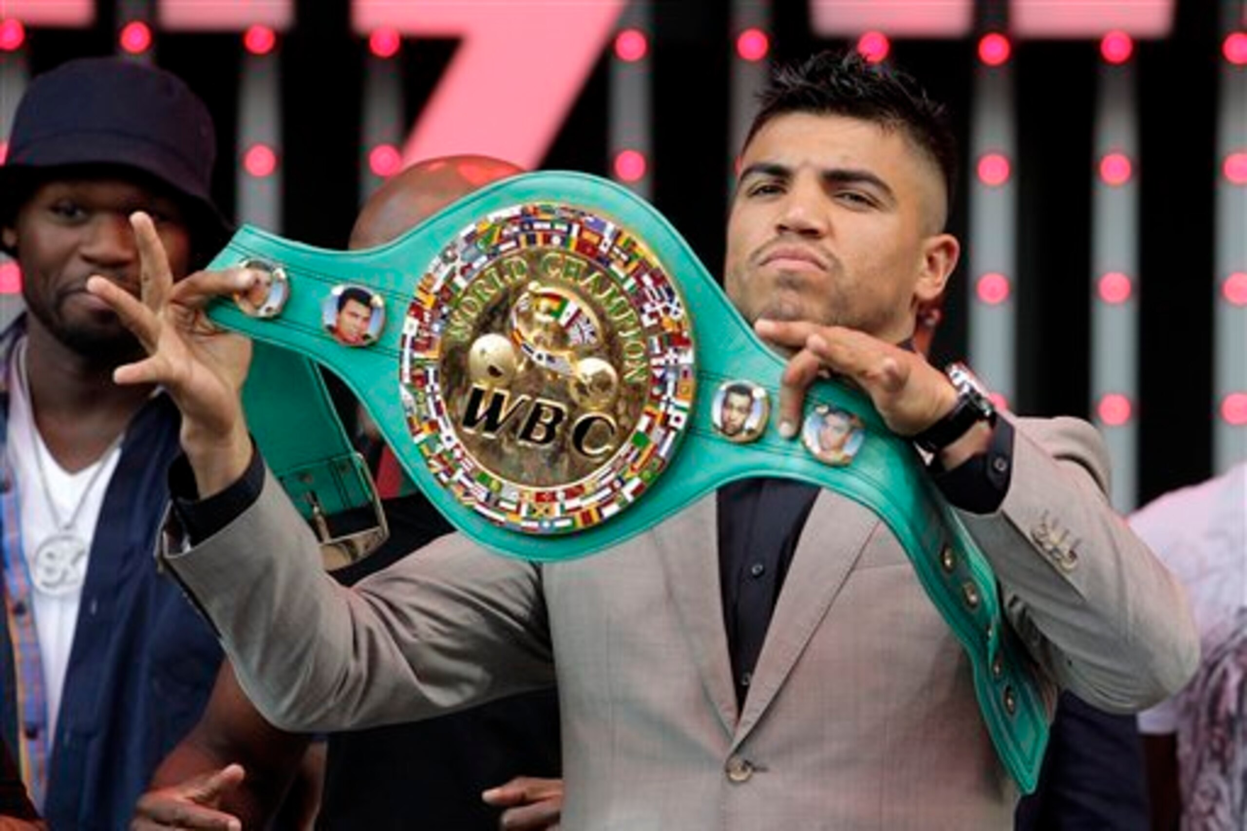 Will Ortiz capture another world title?
