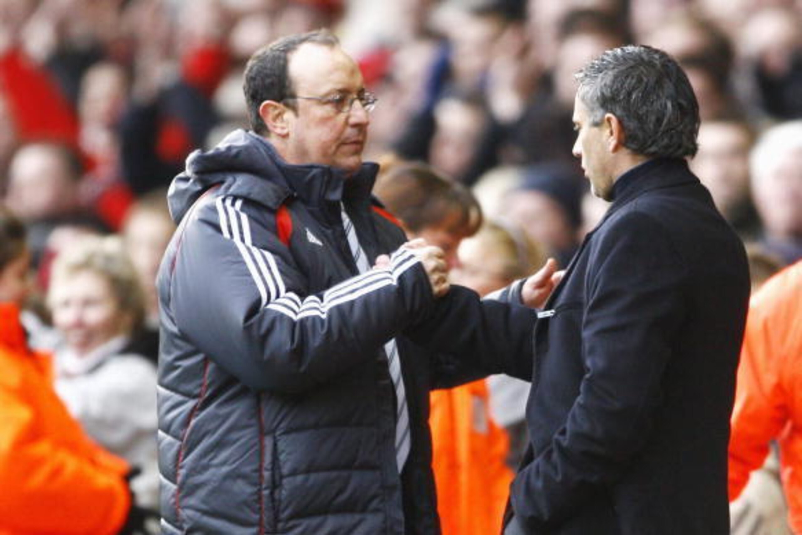 LIVERPOOL, UNITED KINGDOM - JANUARY 20:  Chelsea Manager Jose Mourinho (R) congratulates Liverpool Manager Rafael Benitez at the end of the Barclays Premiership match between Liverpool and Chelsea at Anfield on January 20, 2007 in Liverpool, England.  (Ph