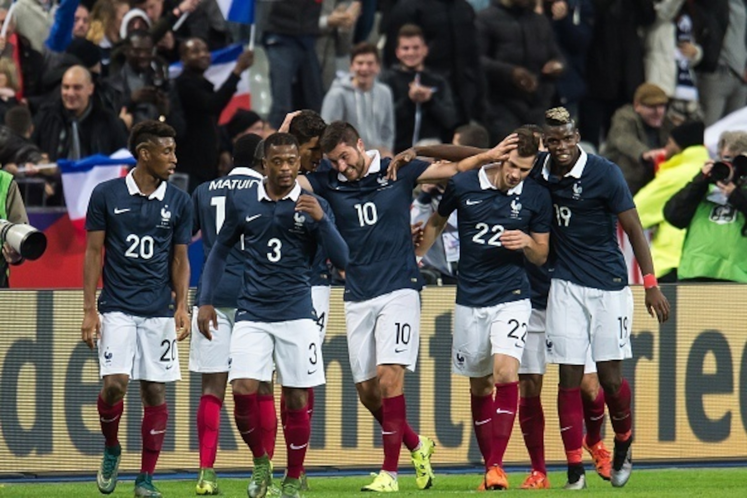 the players of France celebrate the goal of Andre-Pierre Gignac of France during the International friendly match between France and Germany on November 13, 2015 at the Stade France in Paris, France.(Photo by VI Images via Getty Images) the players of France celebrate the goal of Andre-Pierre Gignac of France during the International friendly match between France and Germany on November 13, 2015 at the Stade France in Paris, France.(Photo by VI Images via Getty Images)
