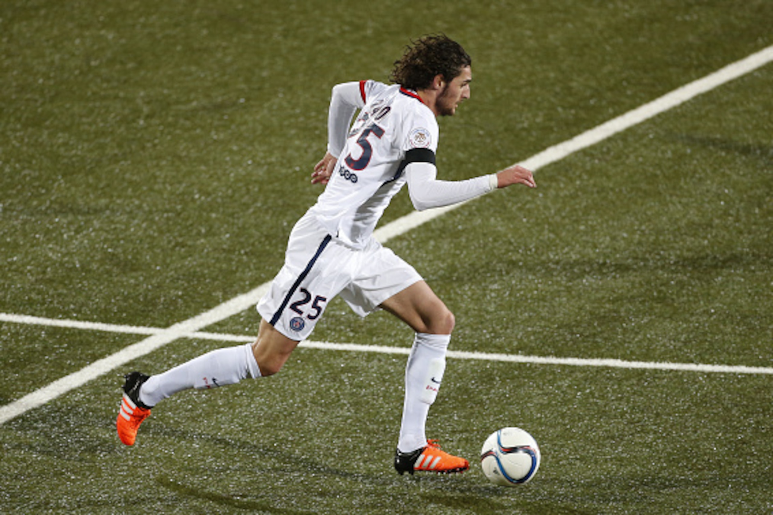 LORIENT, FRANCE - NOVEMBER 21: Adrien Rabiot of PSG in action during the French Ligue 1 match between FC Lorient and Paris Saint-Germain (PSG) at Stade du Moustoir on November 21, 2015 in Lorient, France. (Photo by Jean Catuffe/Getty Images) LORIENT, FRANCE - NOVEMBER 21: Adrien Rabiot of PSG in action during the French Ligue 1 match between FC Lorient and Paris Saint-Germain (PSG) at Stade du Moustoir on November 21, 2015 in Lorient, France. (Photo by Jean Catuffe/Getty Images)