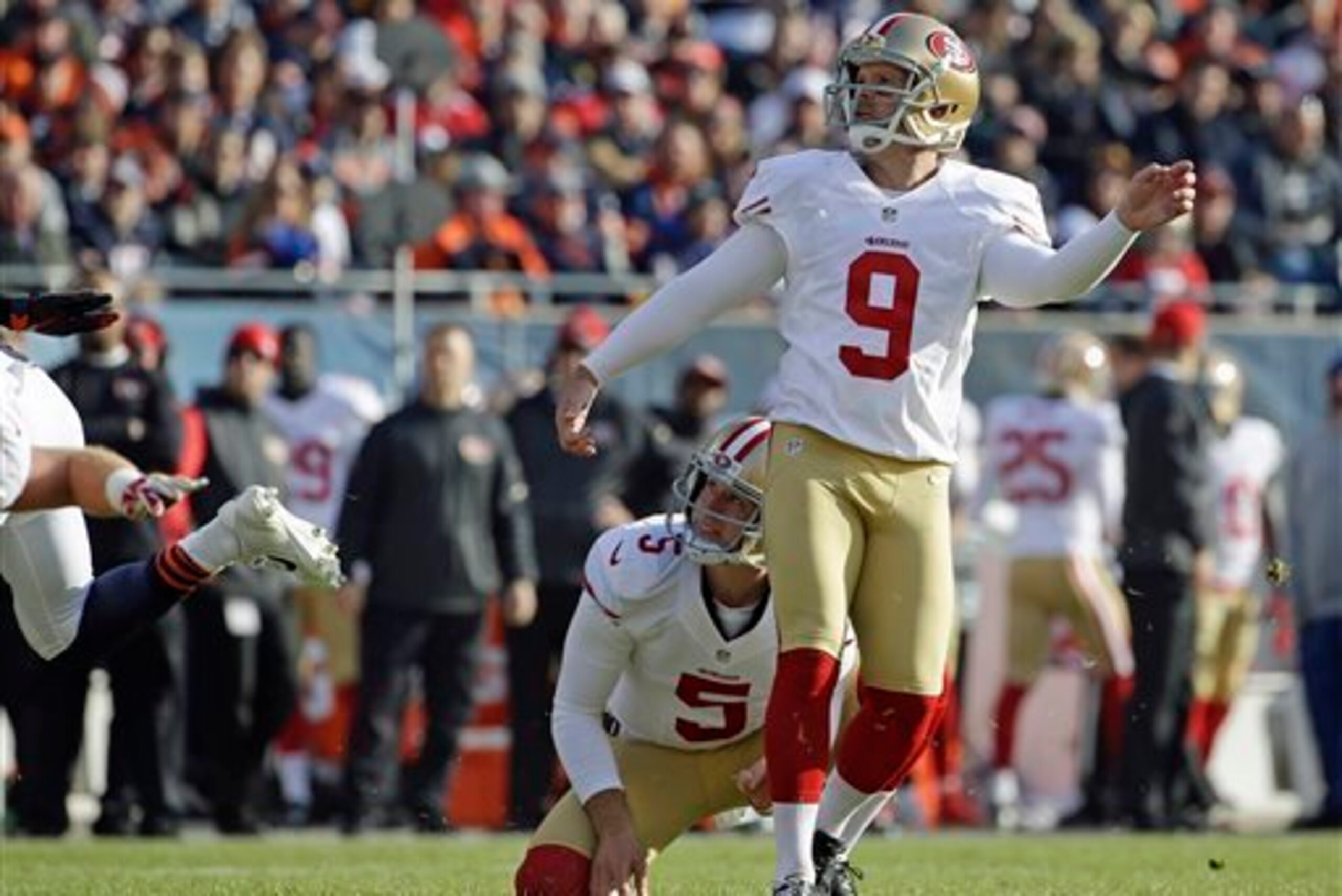 Veteran kicker Phil Dawson returns to Cleveland, where he spent 14 seasons as a member of the Browns.