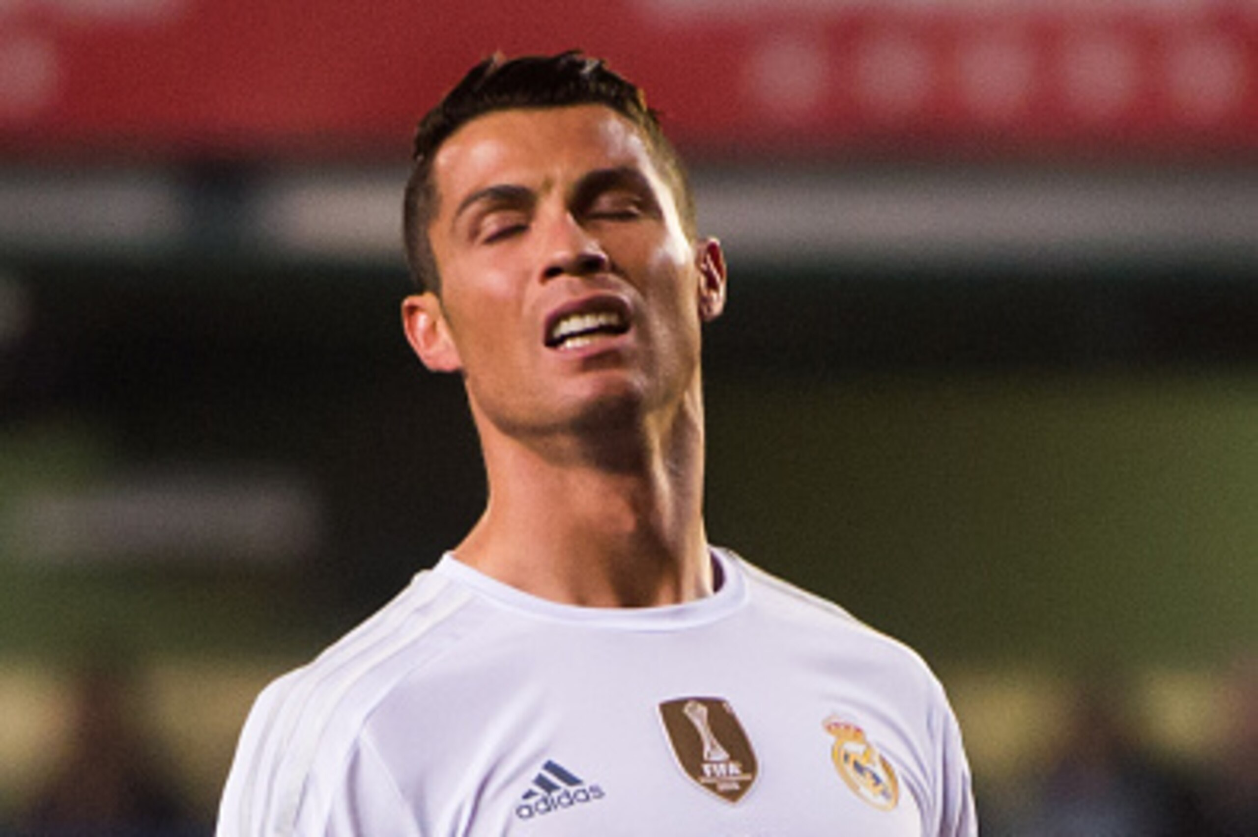 VILLARREAL, SPAIN - DECEMBER 13:  Cristiano Ronaldo of Real Madrid CF reacts during the La Liga match between Villarreal CF and Real Madrid CF at El Madrigal on December 13, 2015 in Villarreal, Spain.  (Photo by Alex Caparros/Getty Images)