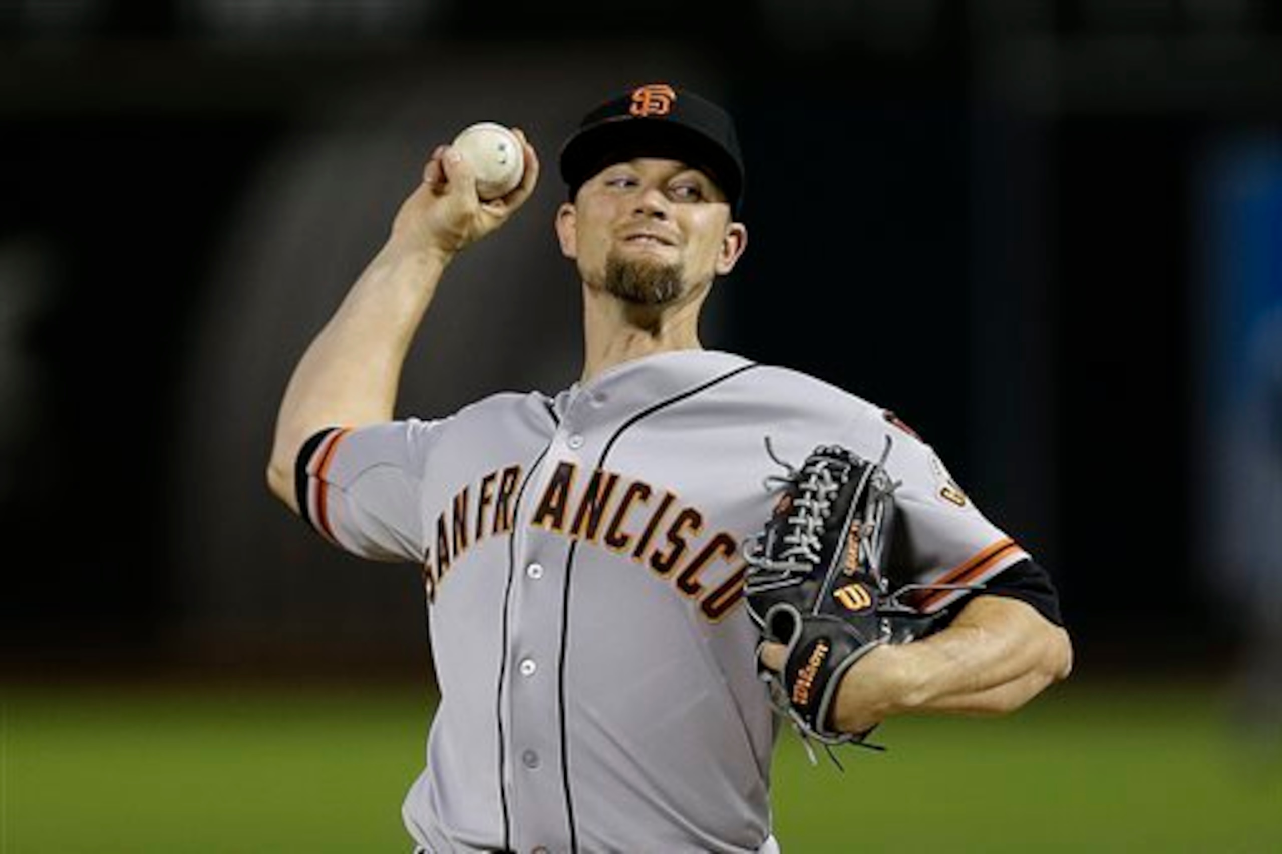 Sinkerballer Mike Leake, a solid No. 2 or No. 3 option, has been linked to the Cards.